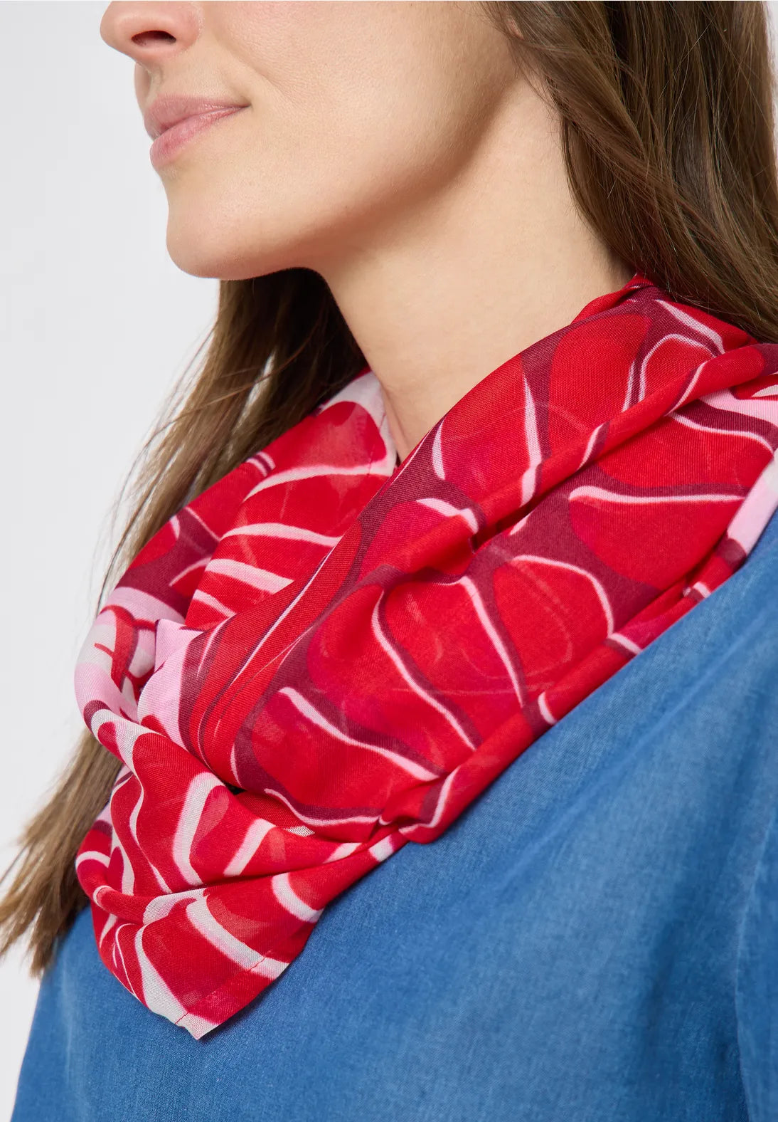 Cecil print Loop Snood In glazed apple red