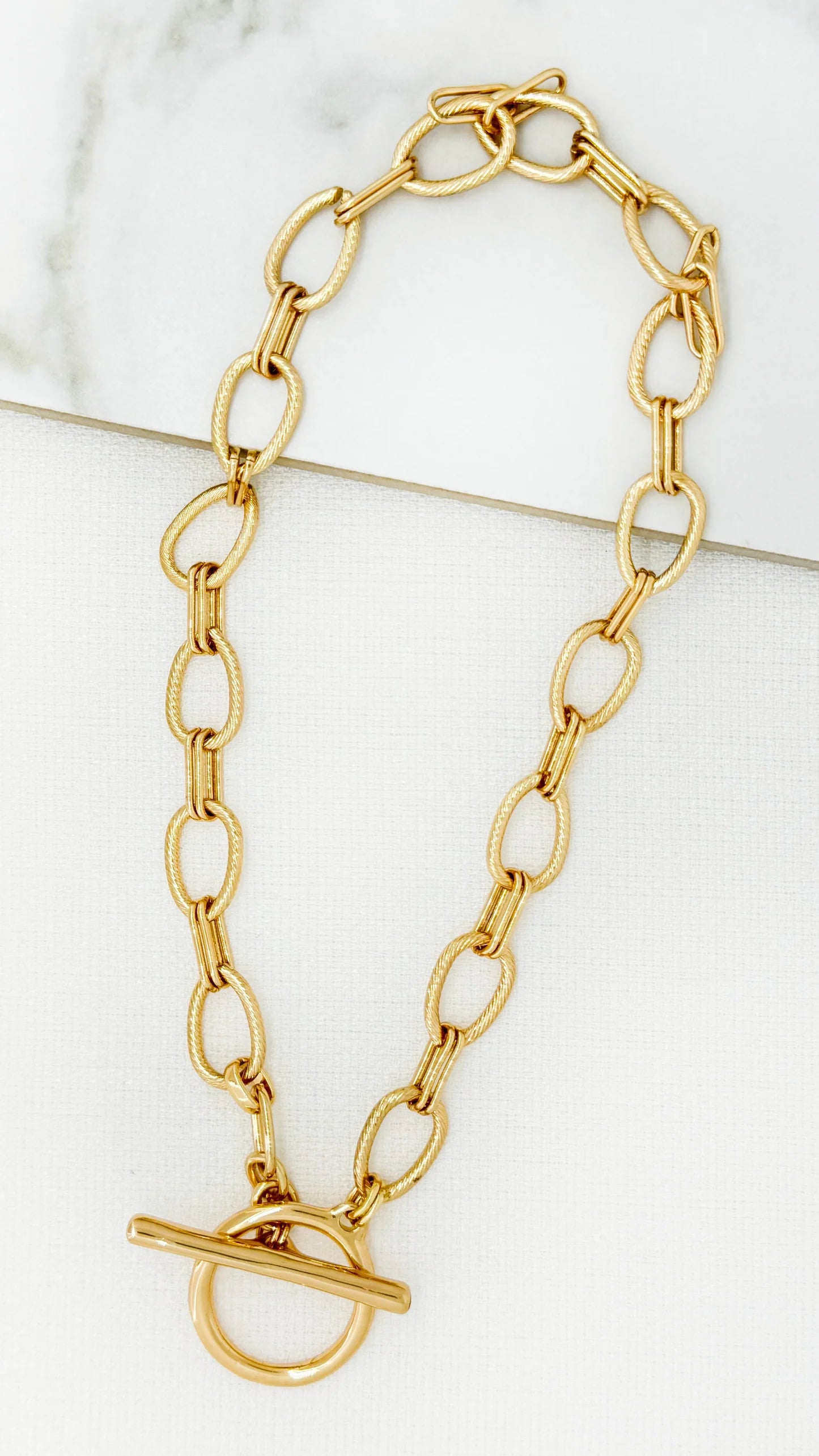 Envy short link t-bar necklace in gold