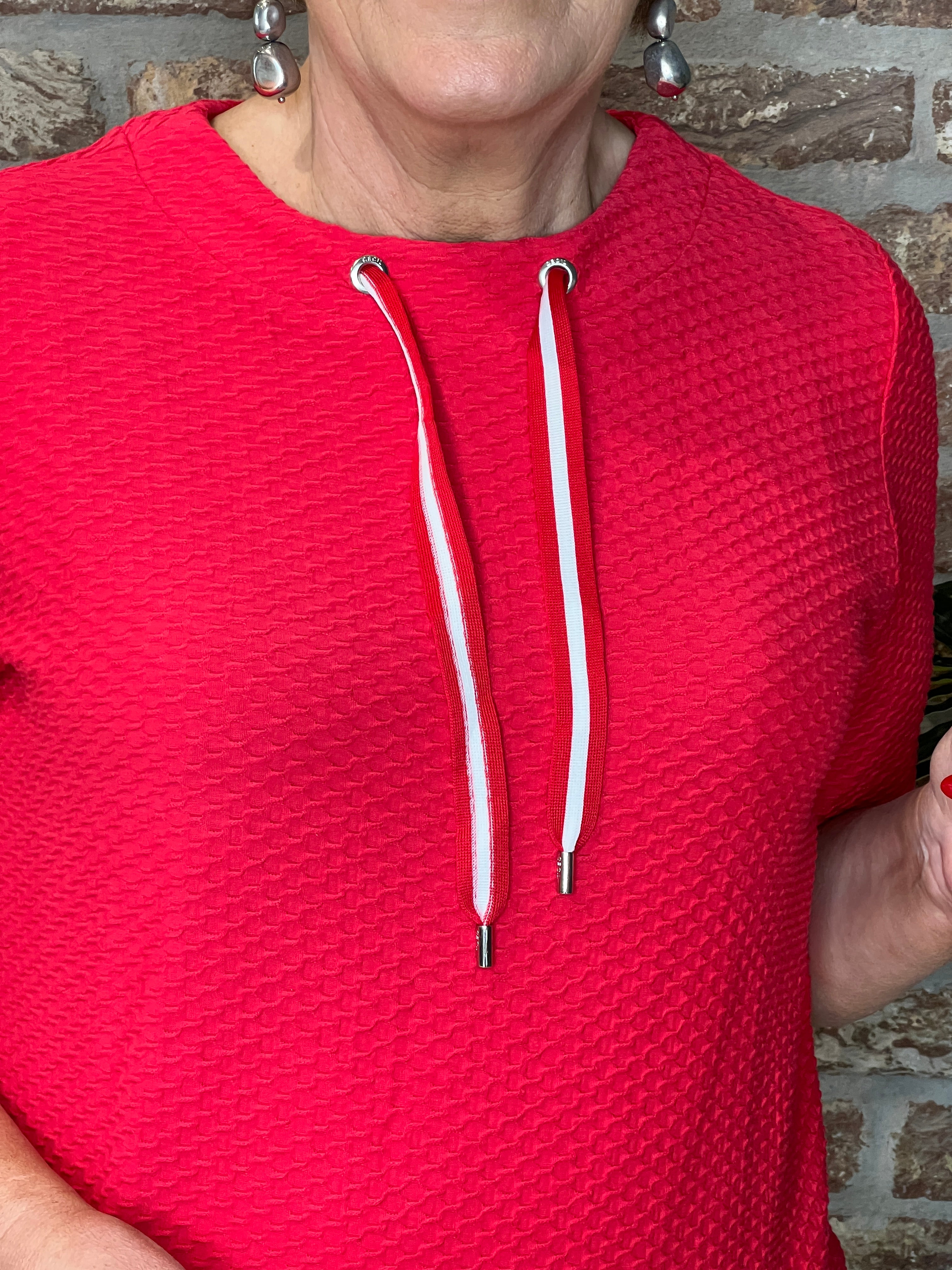 Cecil funnel sweatshirt In glazed apple red