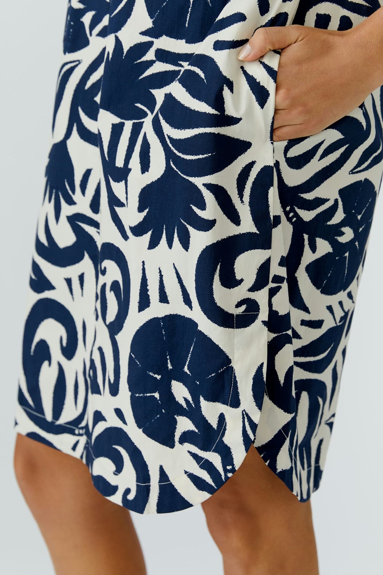 Oui Floral Dress In Dark Blue & White