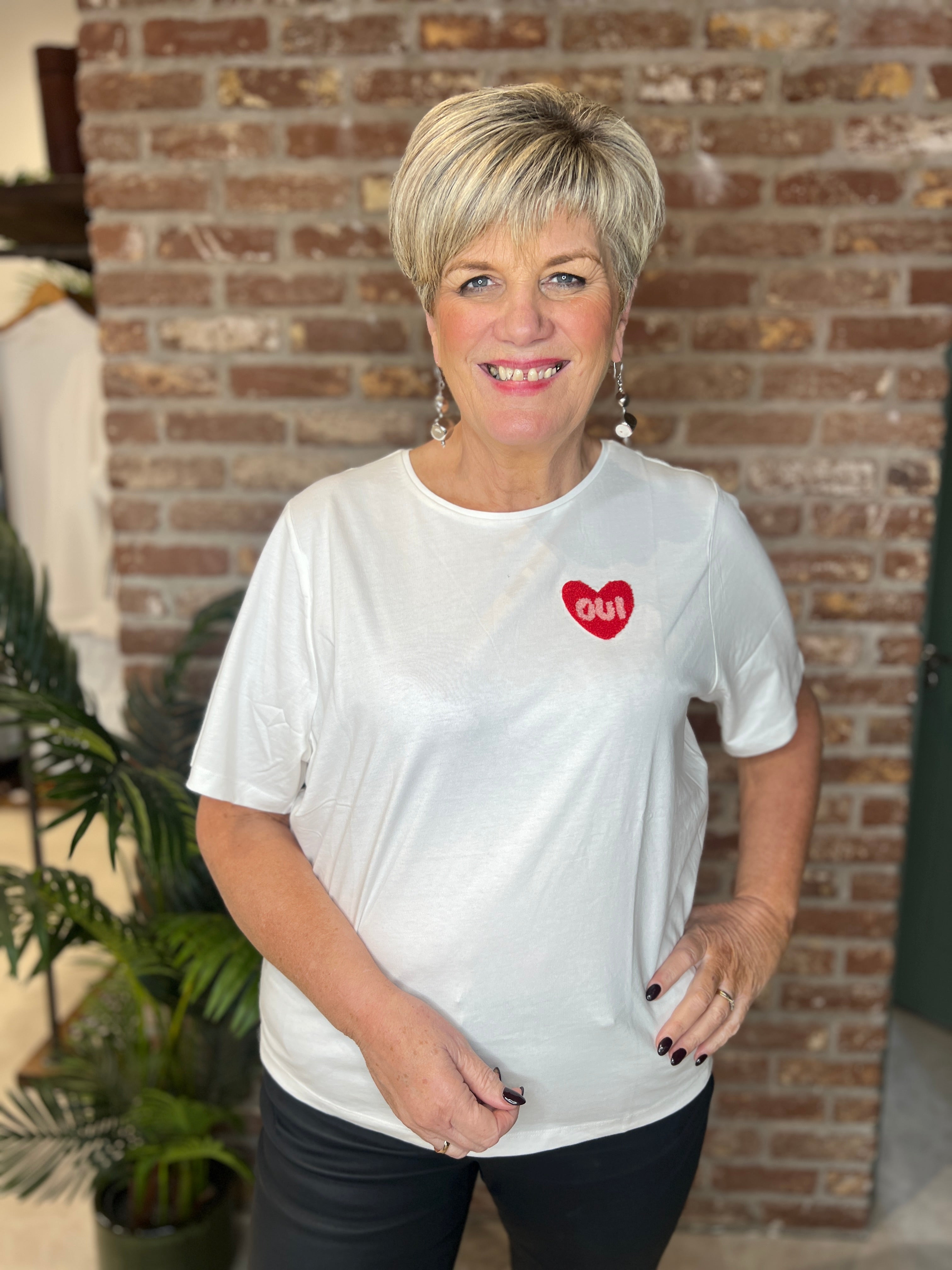 Oui T-shirt With Love Heart In Cloud Dancer