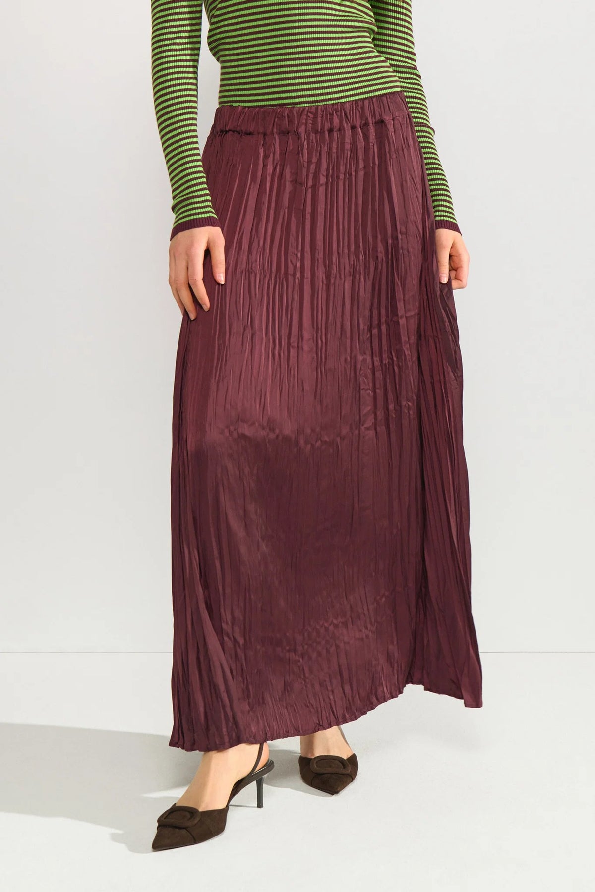 Nufea pleated skirt in fig