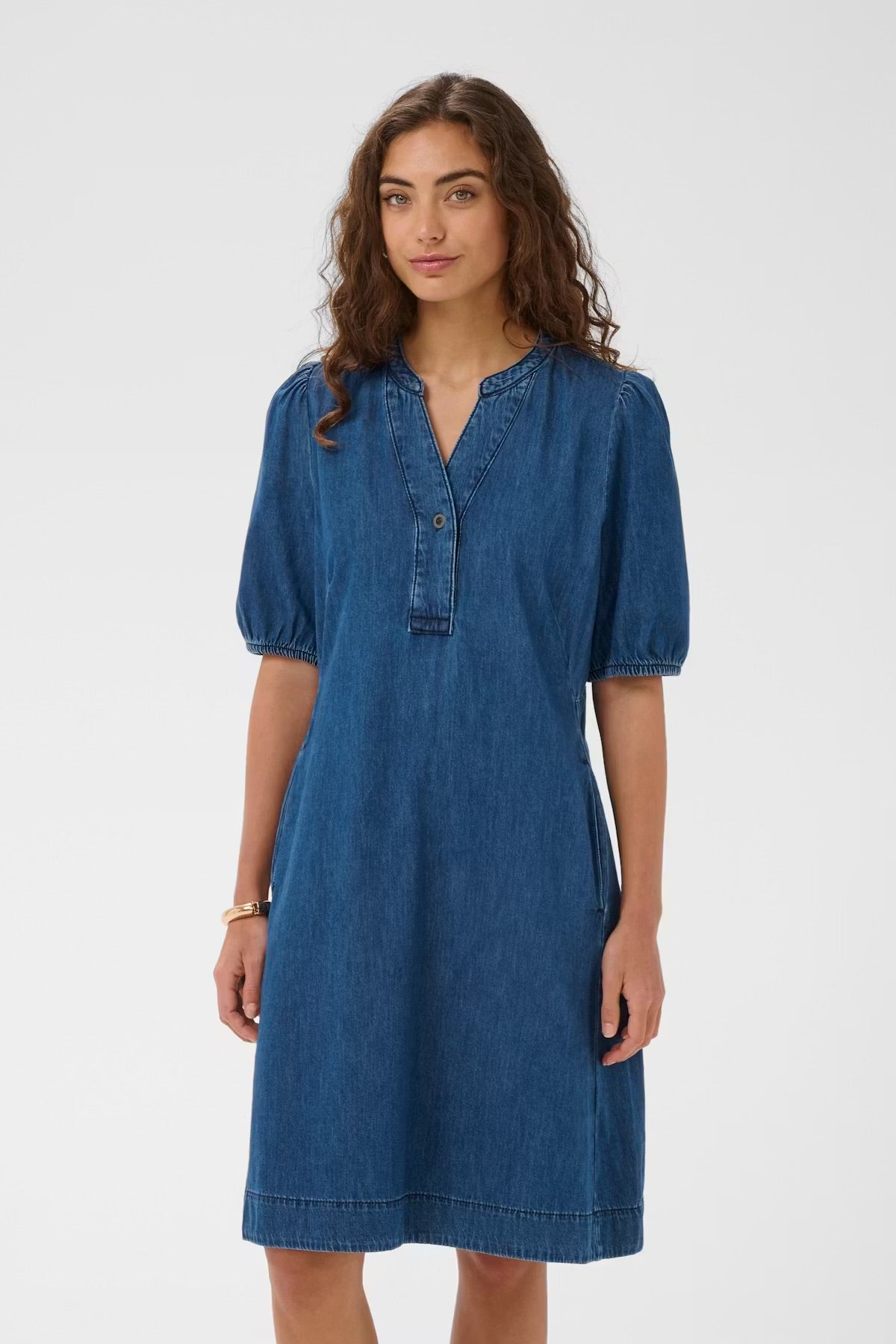 Culture Arpa Denim dress in Dark Blue wash