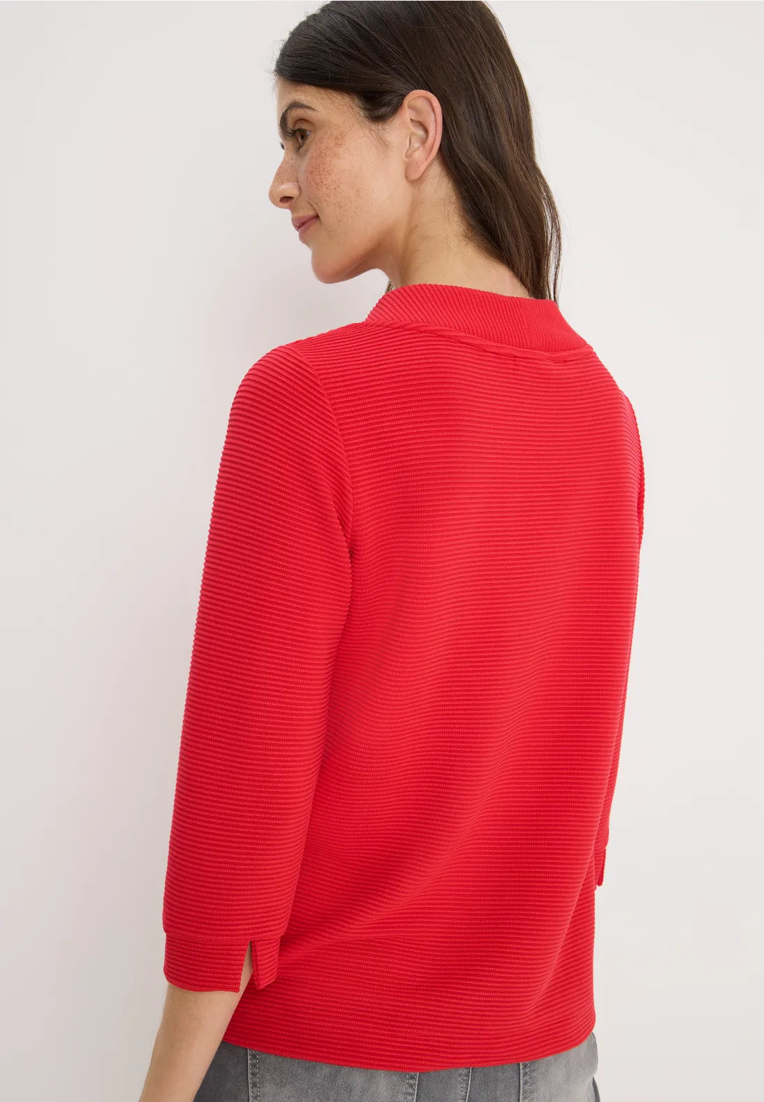 Cecil Ribbed Funnel Neck sweatshirt In Fiery Red