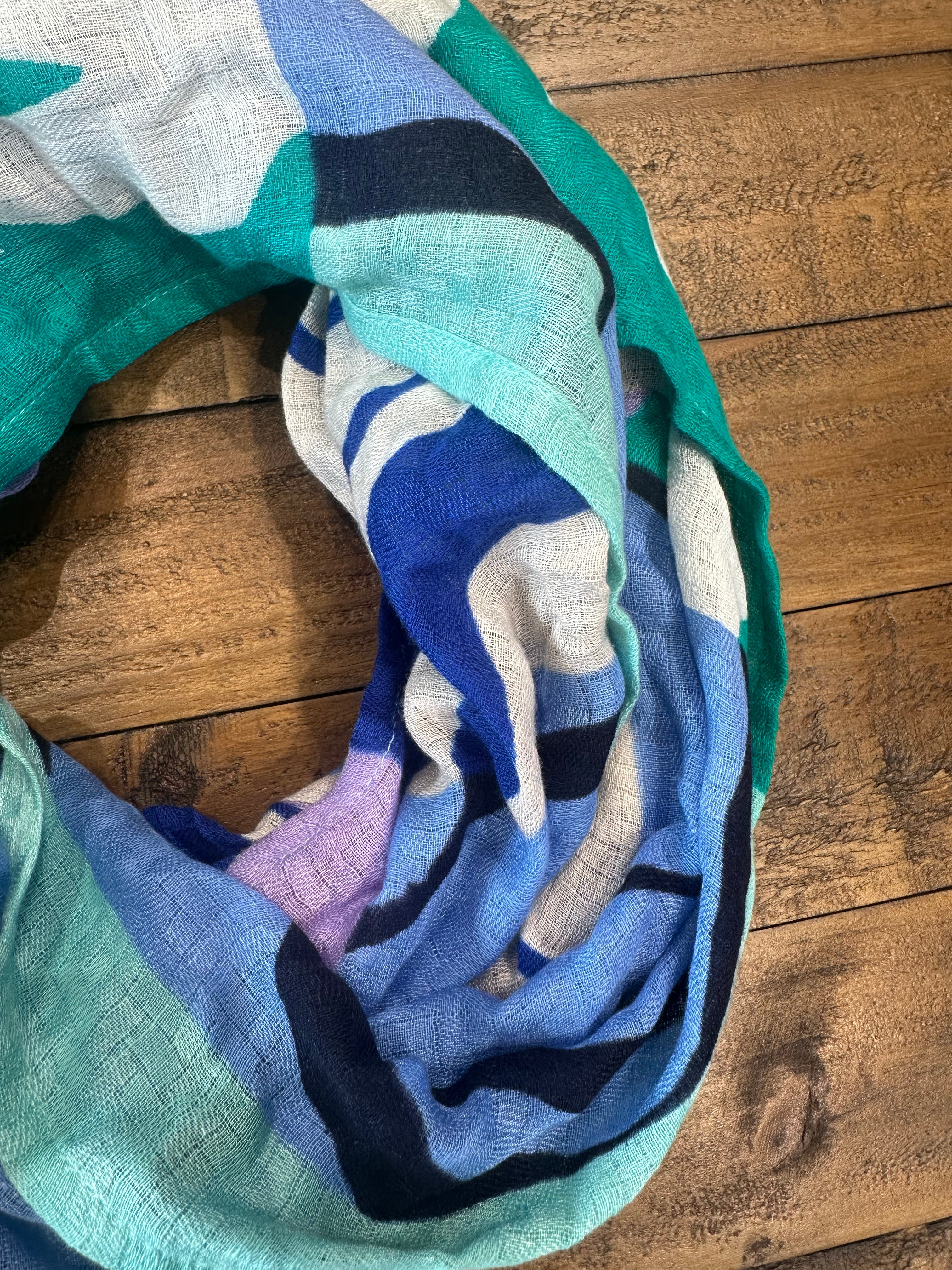 Cecil Print Wooven Loop Snood In multi