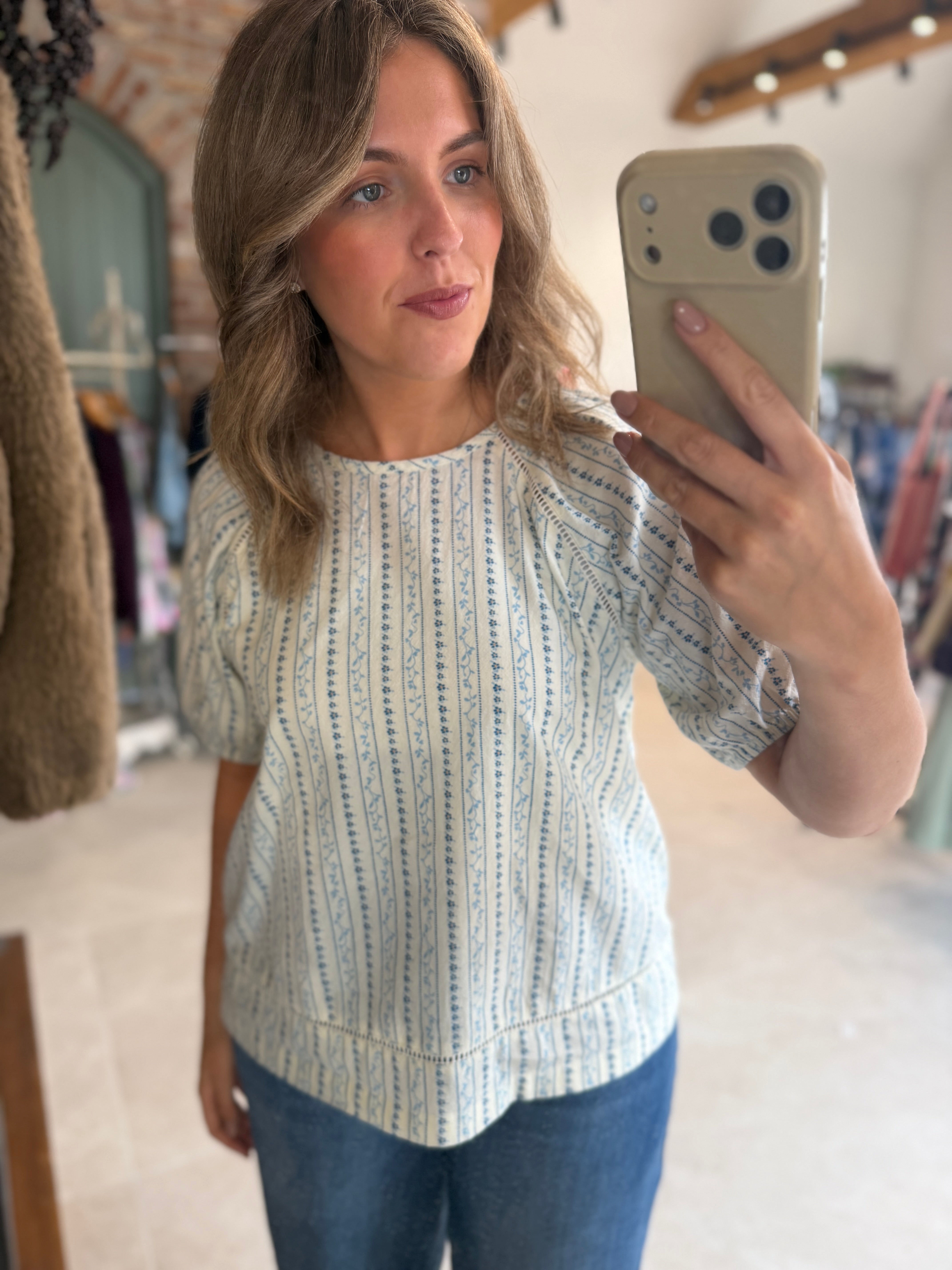 Saint Tropez Floral blouse in white multi