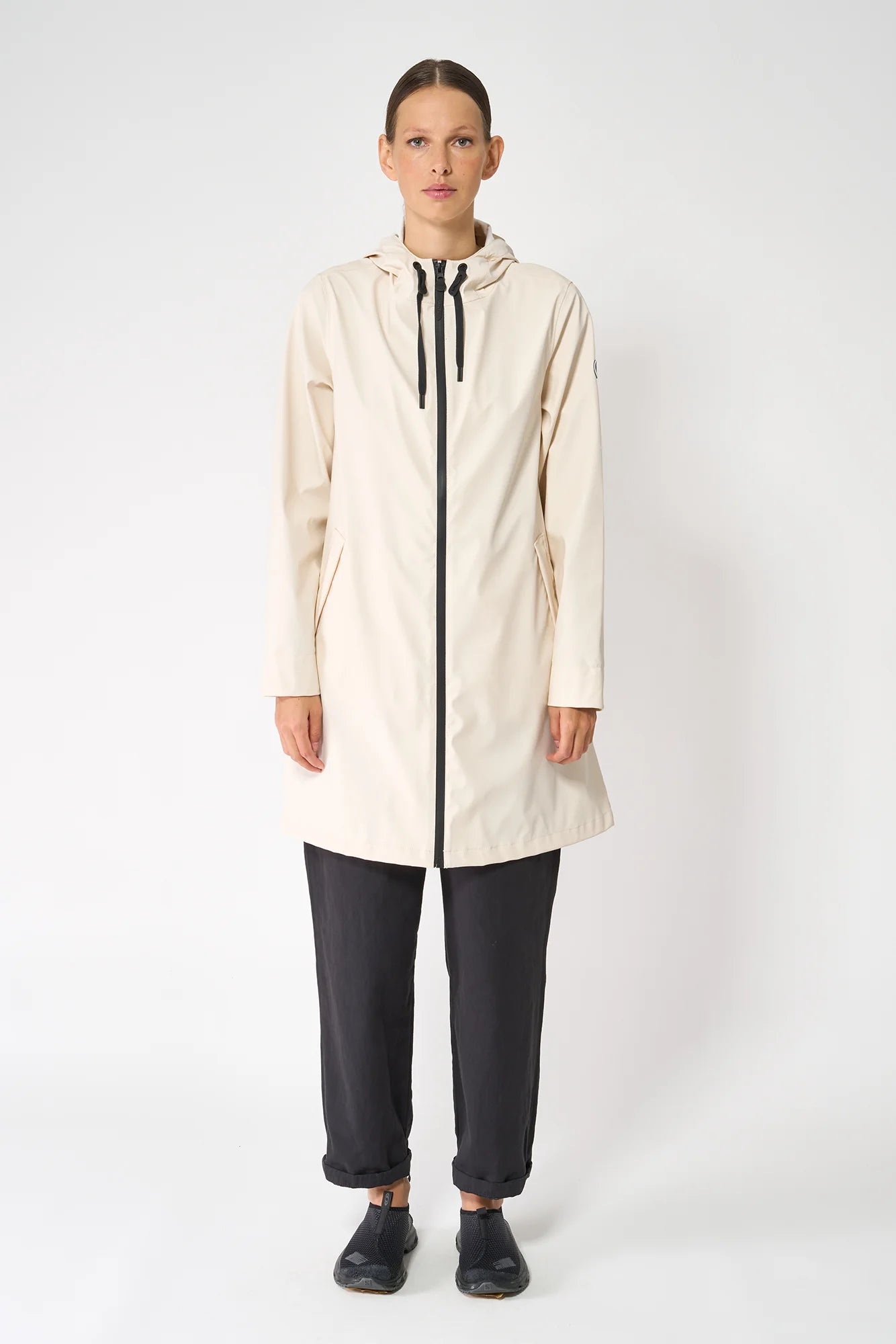 Tanta Nuovola Raincoat in Whitecap Grey