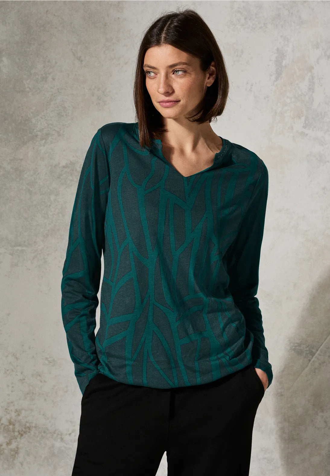 Cecil Hotfix printed Top In Petrol Green