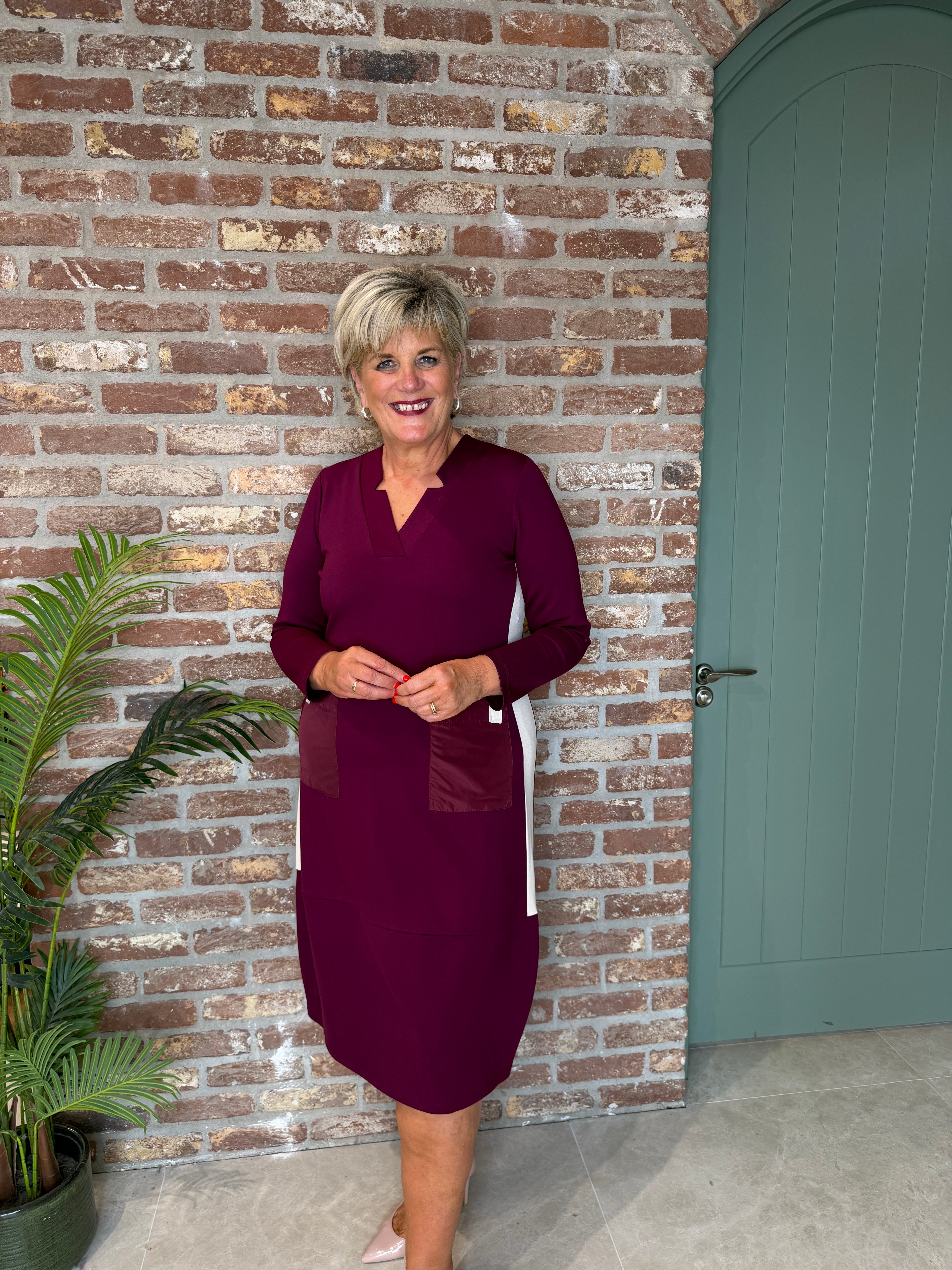 Peruzzi Contrast Stripe Dress In Burgundy & white