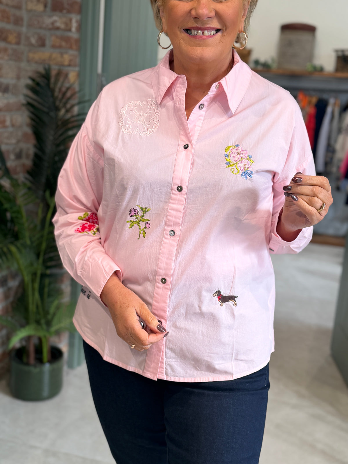 Nuhollie embroidery shirt in rosy touch