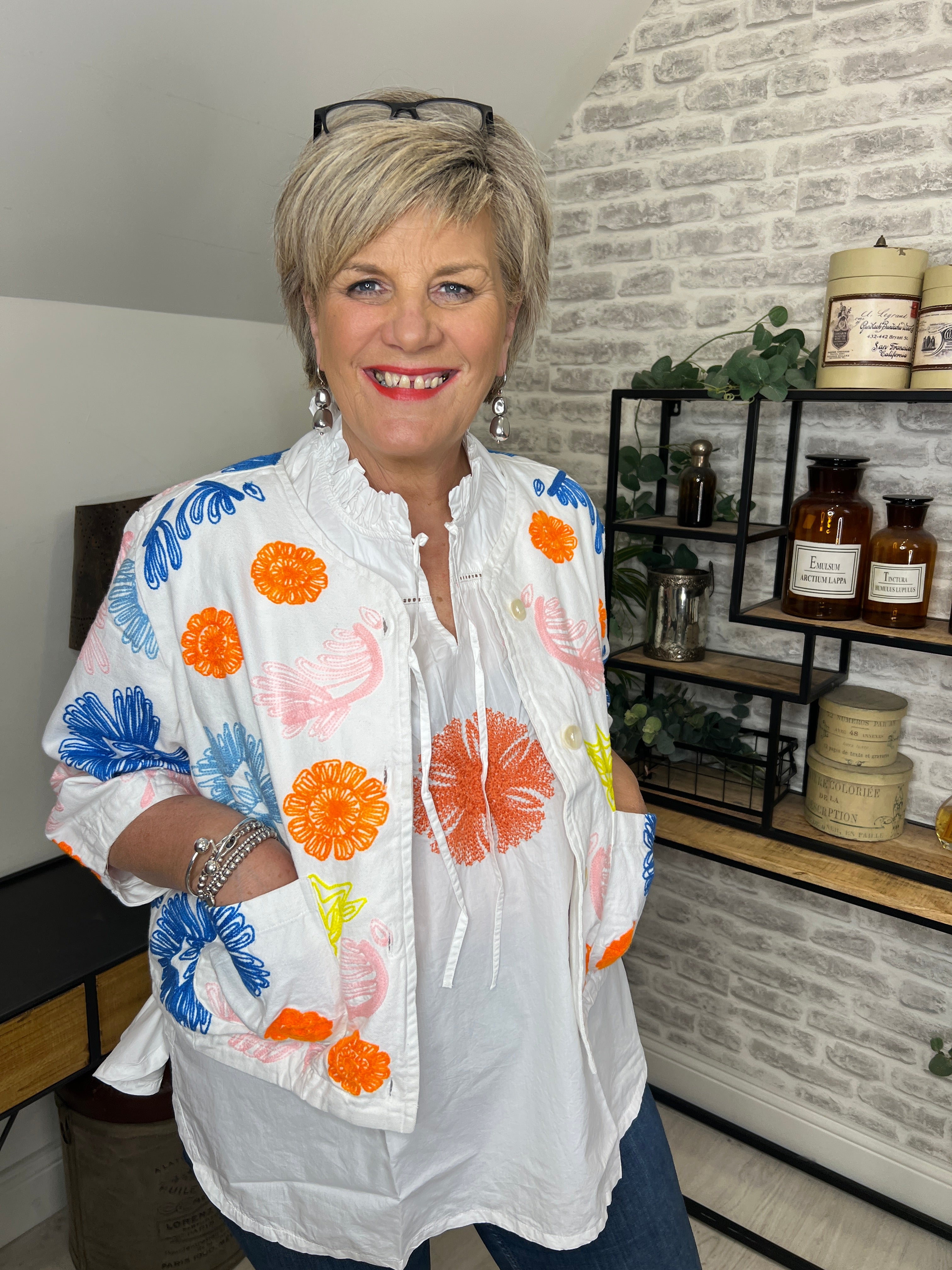 Noen Flower Embroidery Jacket In White
