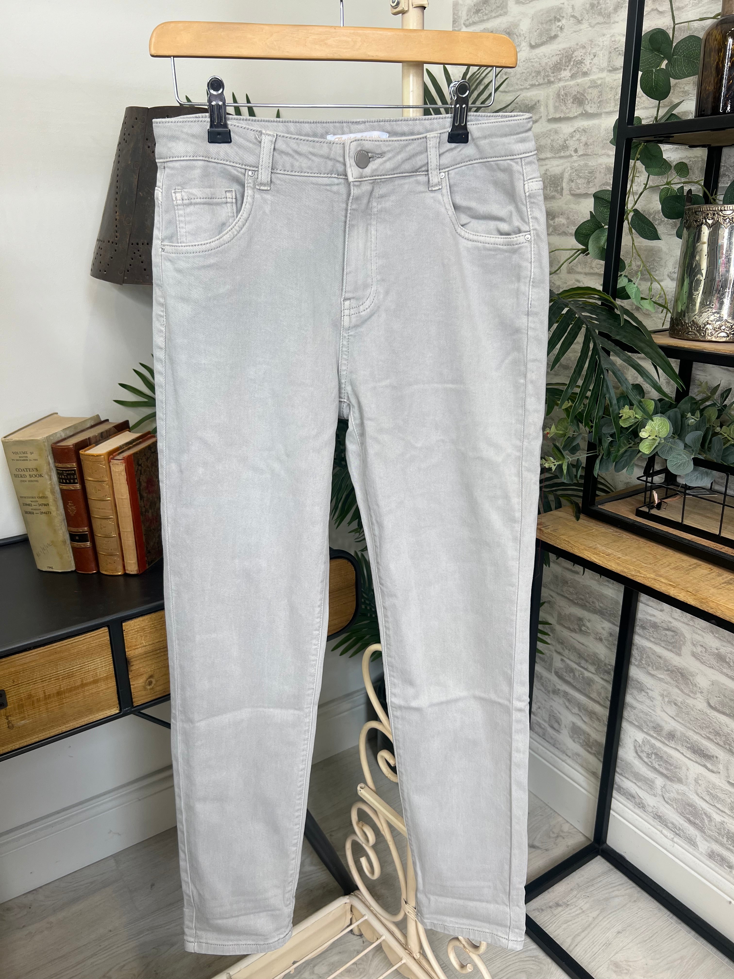 Toxik Highwaited Boyfriend Jeans In Stone/Beige