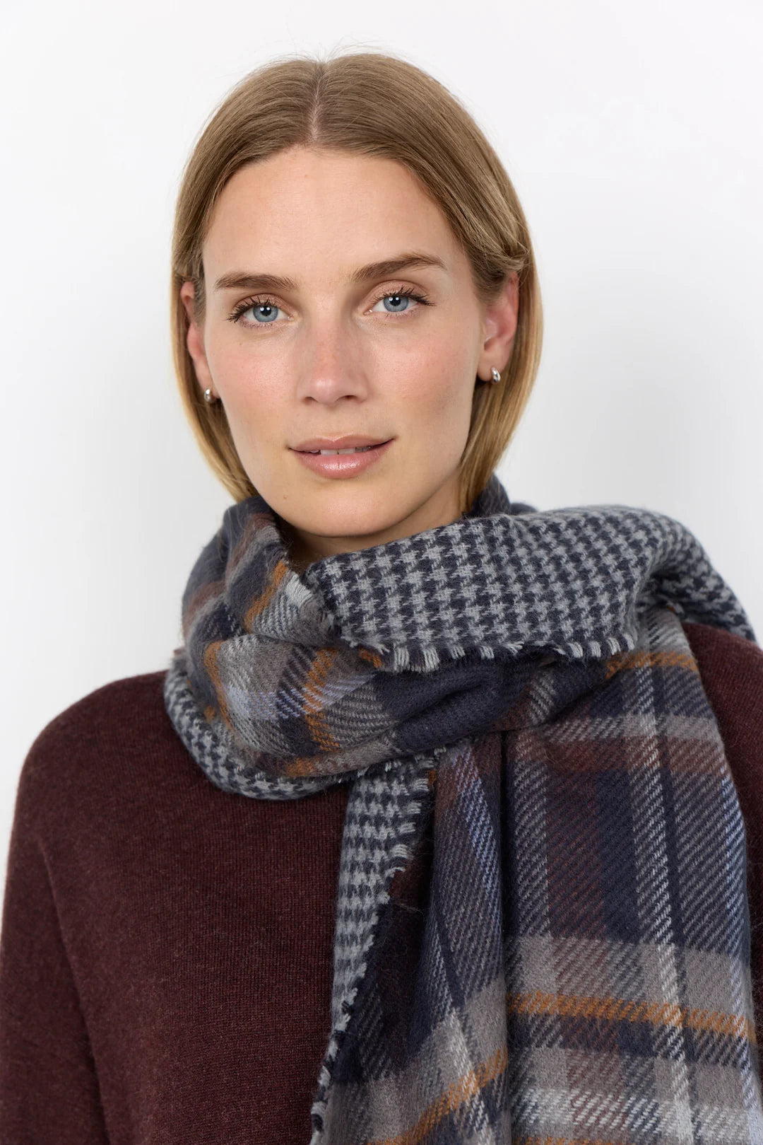 Soya Concept Hanan scarf in navy