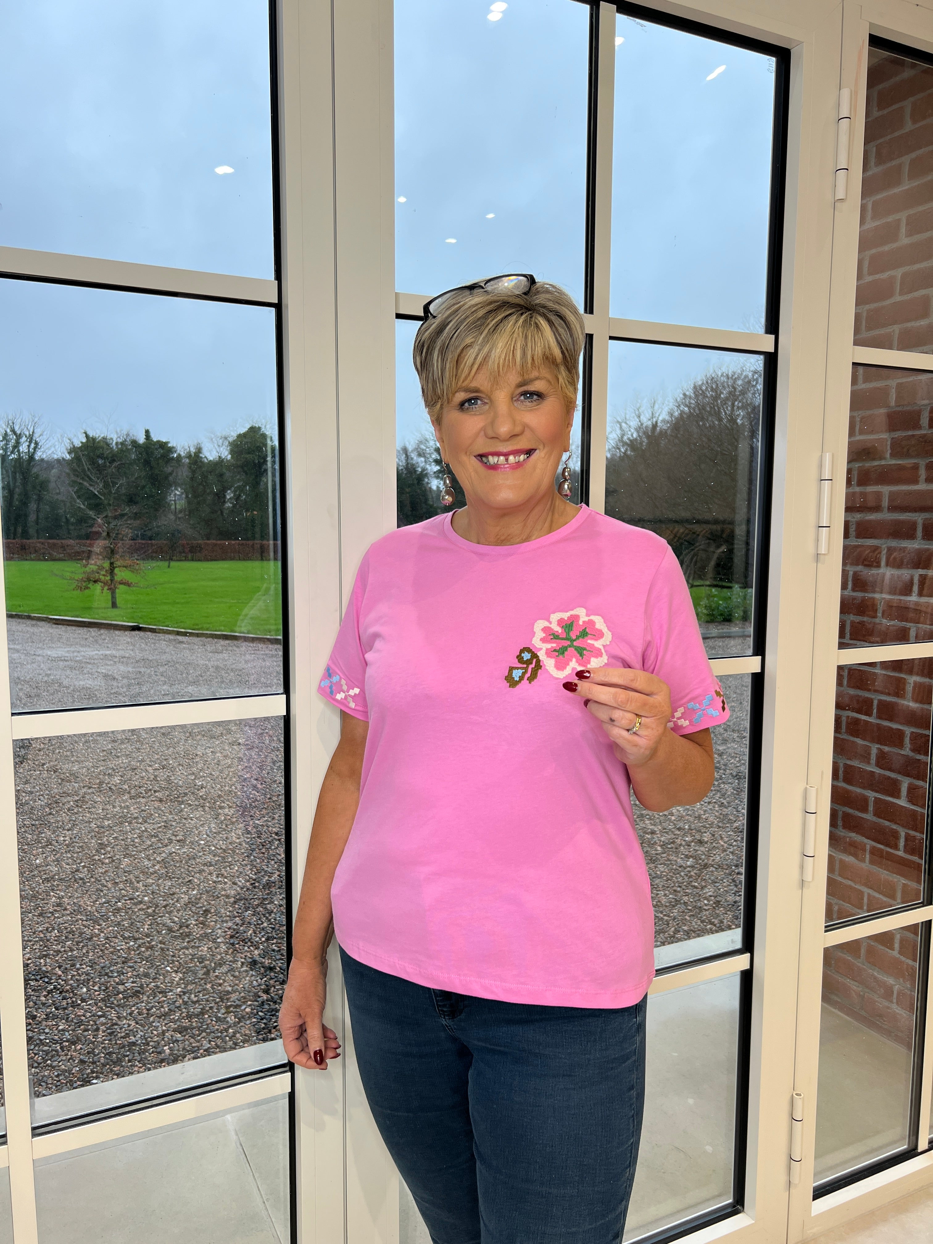 Culture Embroidery T-shirt In Fuchsia Pink