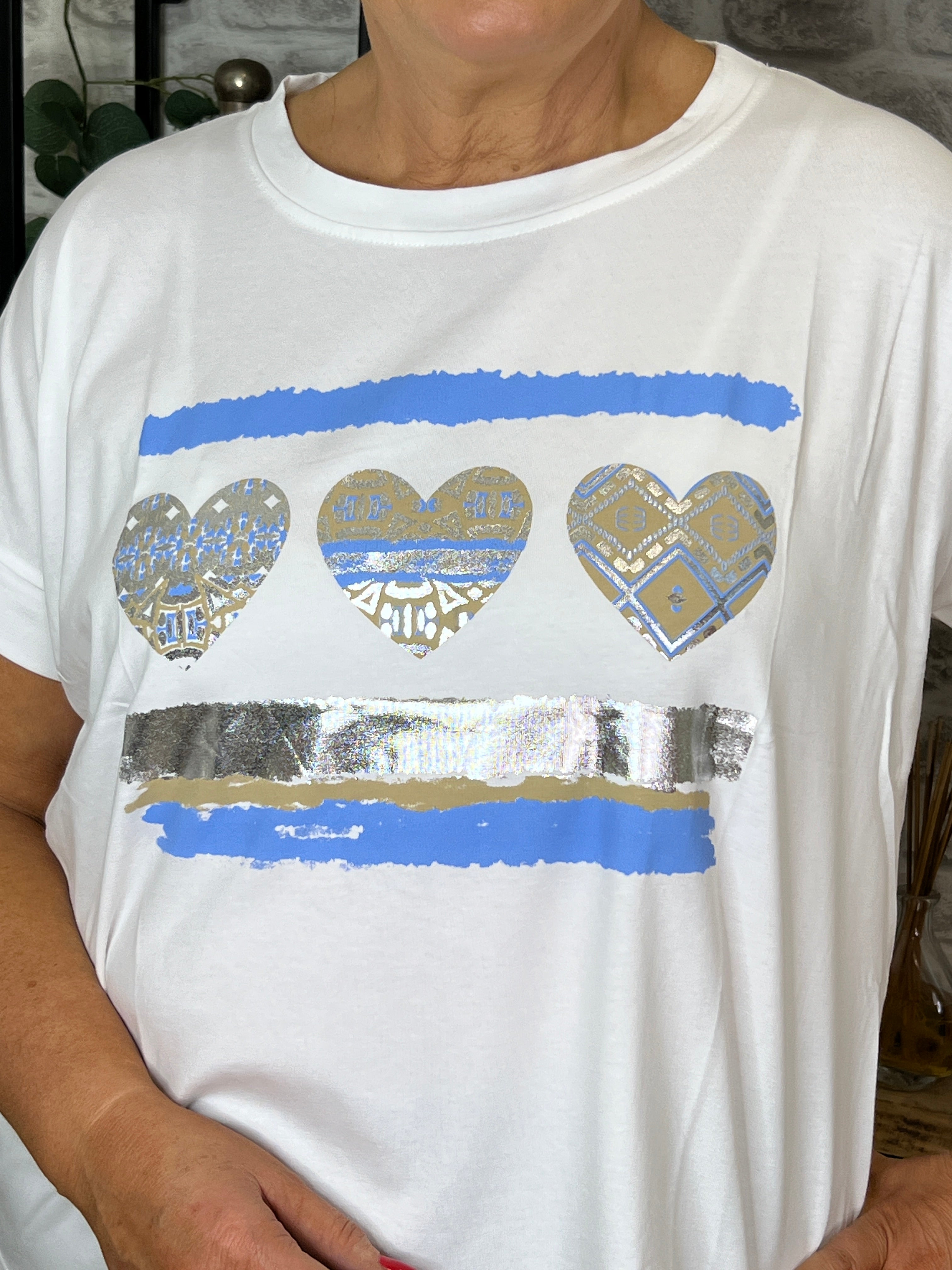 Deck By Decollage Blue Heart T-shirt In White