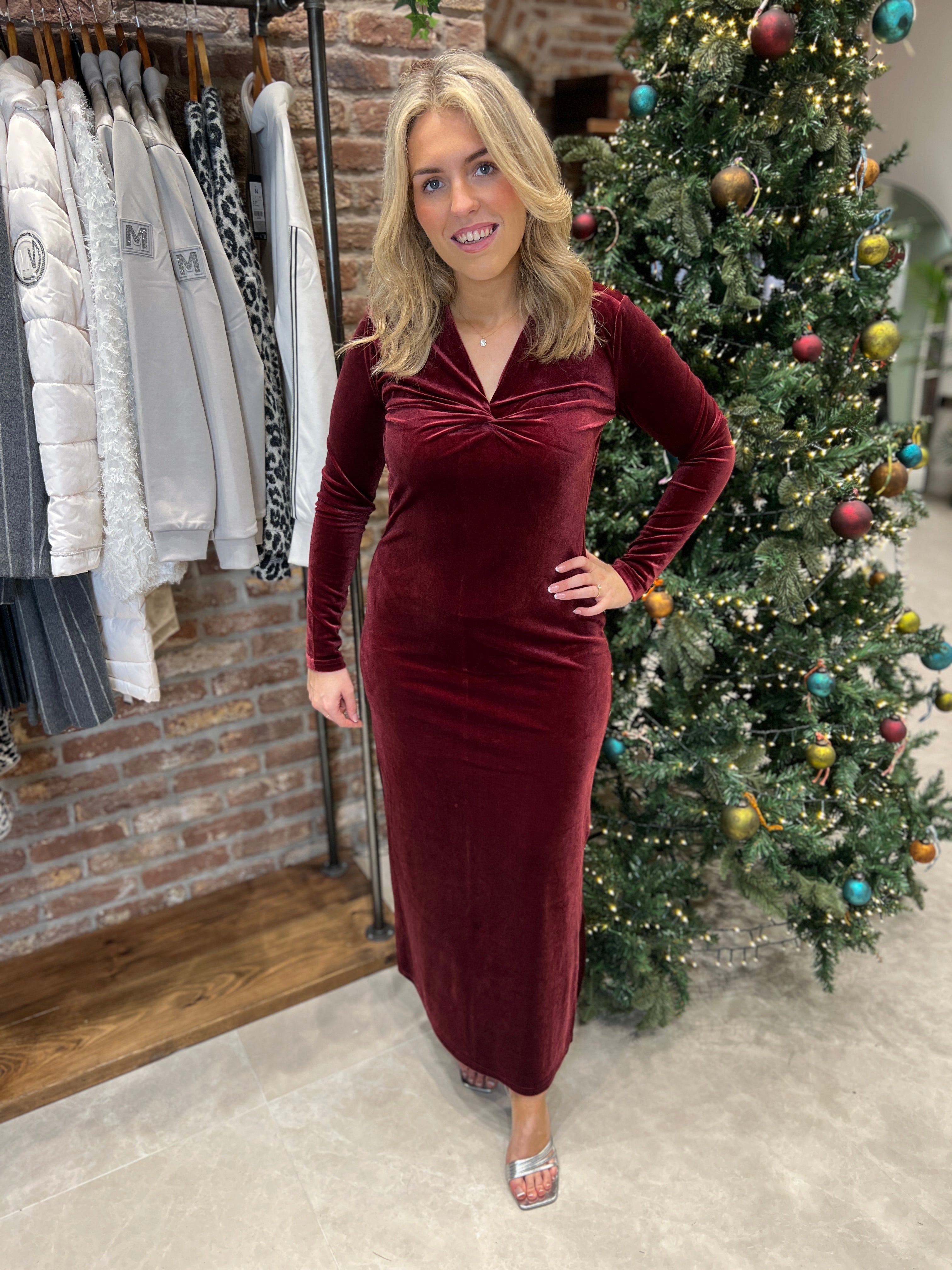 Culture Velour Dress In Zinfandel