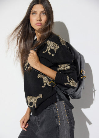 Jacquard leopard pullover in black & brown