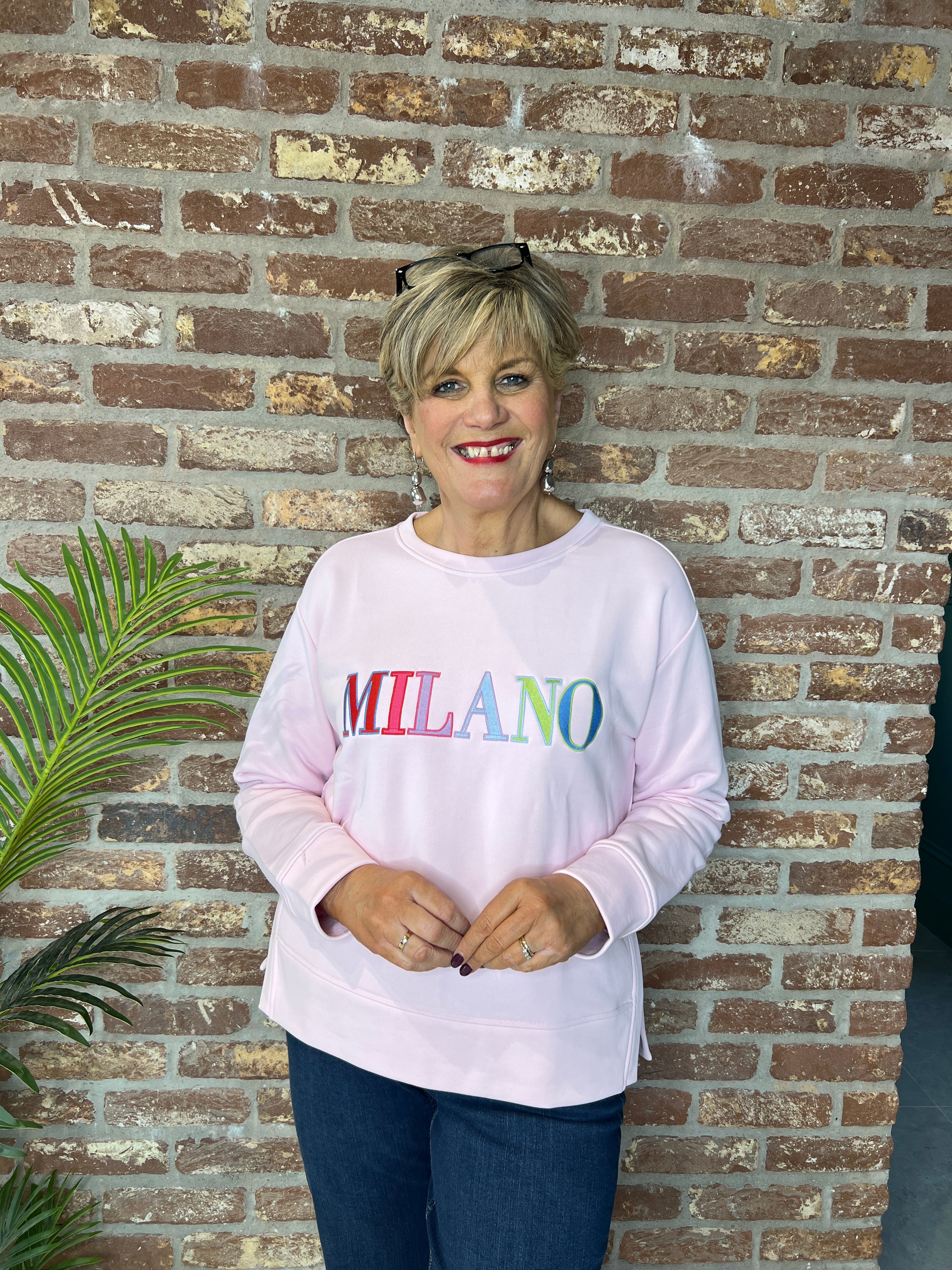 Milano Italy Slogan Sweatshirt In rose