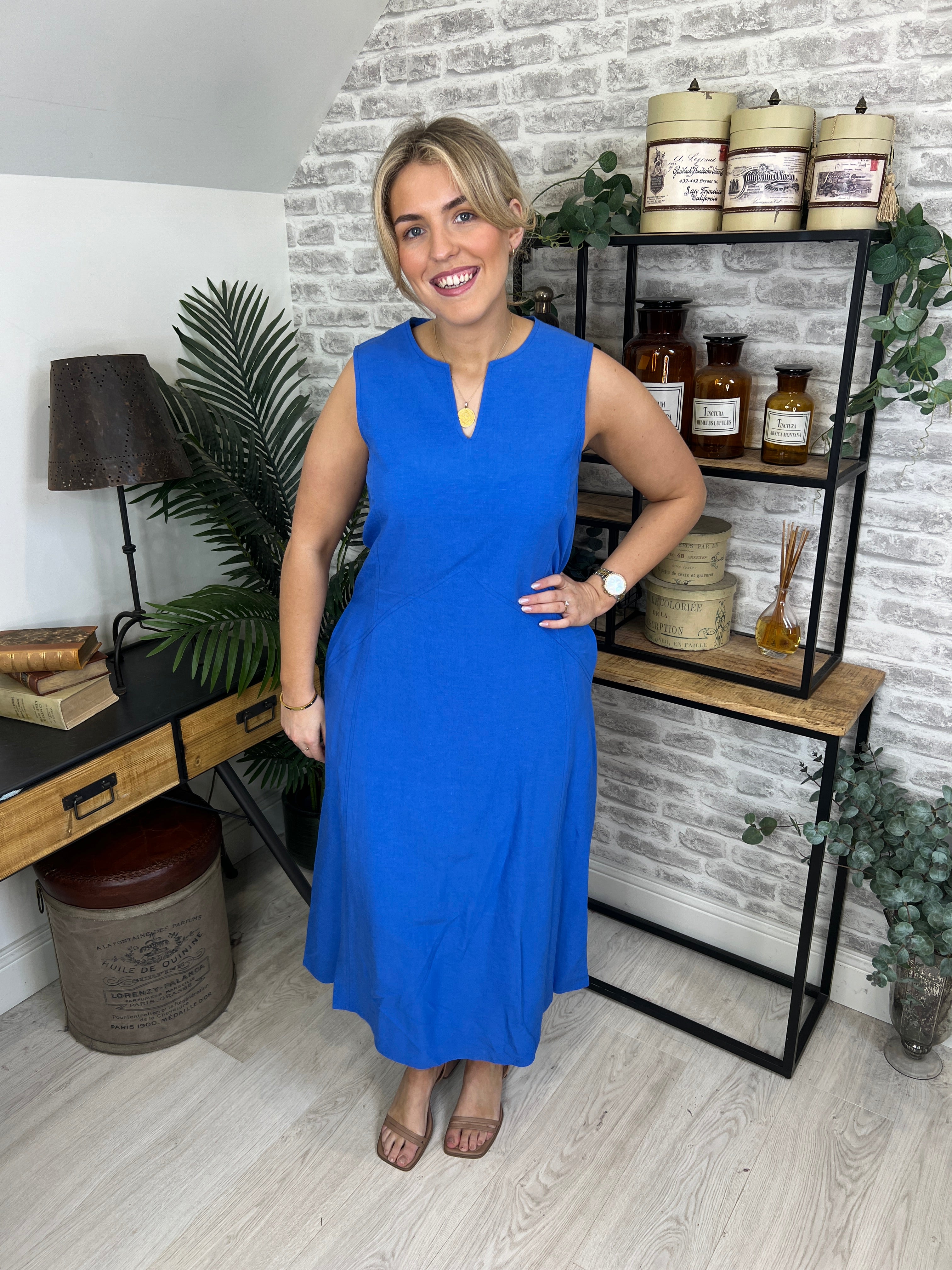Peruzzi Long Linen Dress In Royal