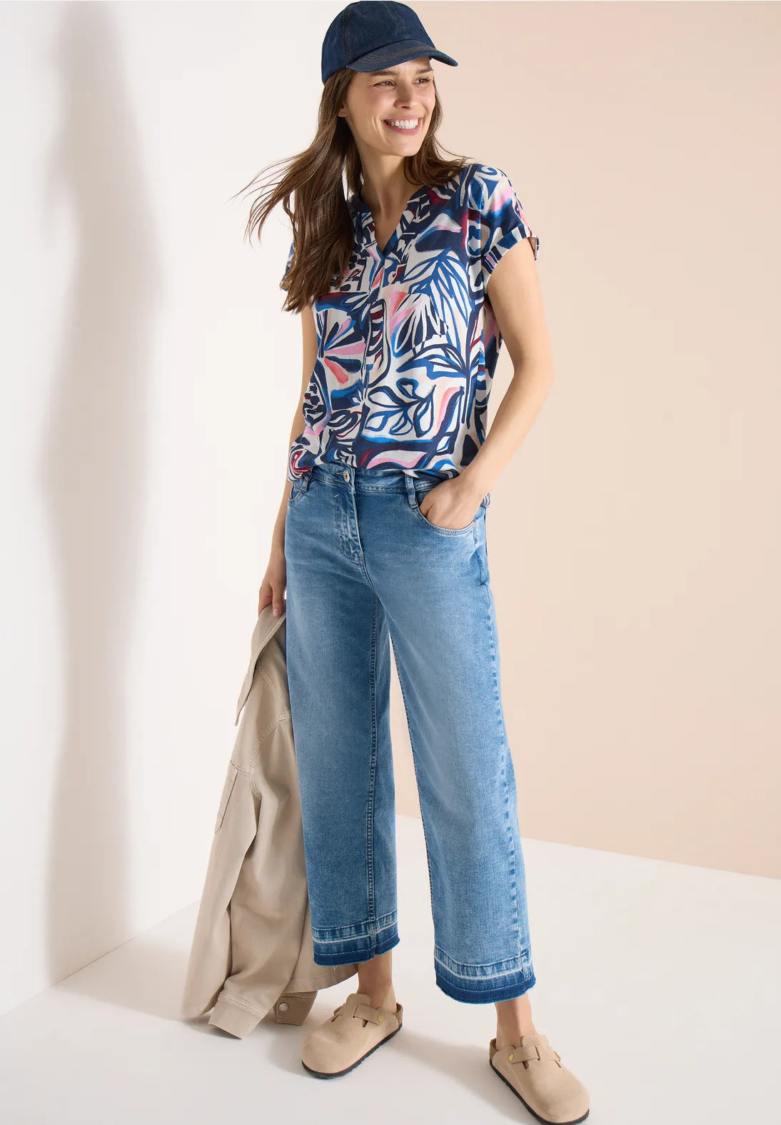 Cecil Rib collar t-shirt In Universal Blue