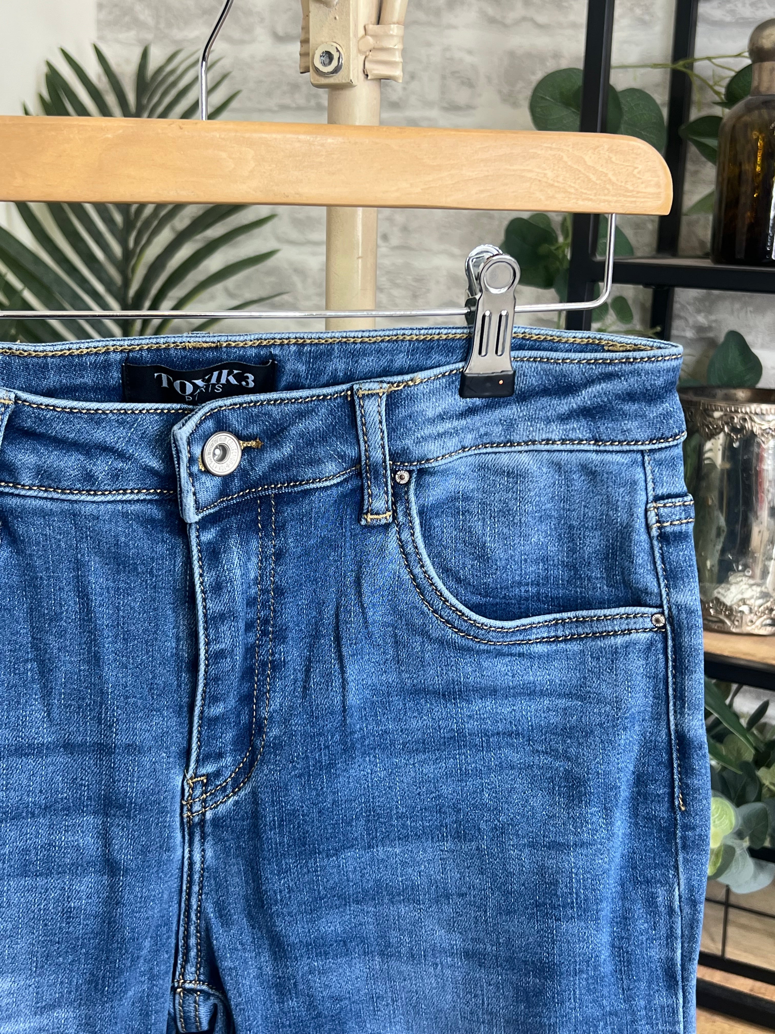 Toxik Highwaisted Boyfriend Jeans In Denim Wash
