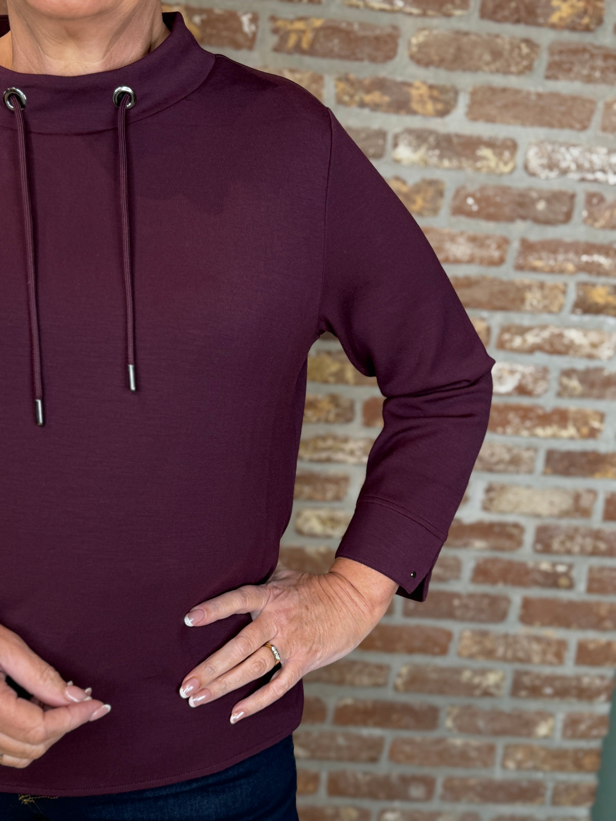 Funnel Sweatshirt with toggles in dark Bordeaux