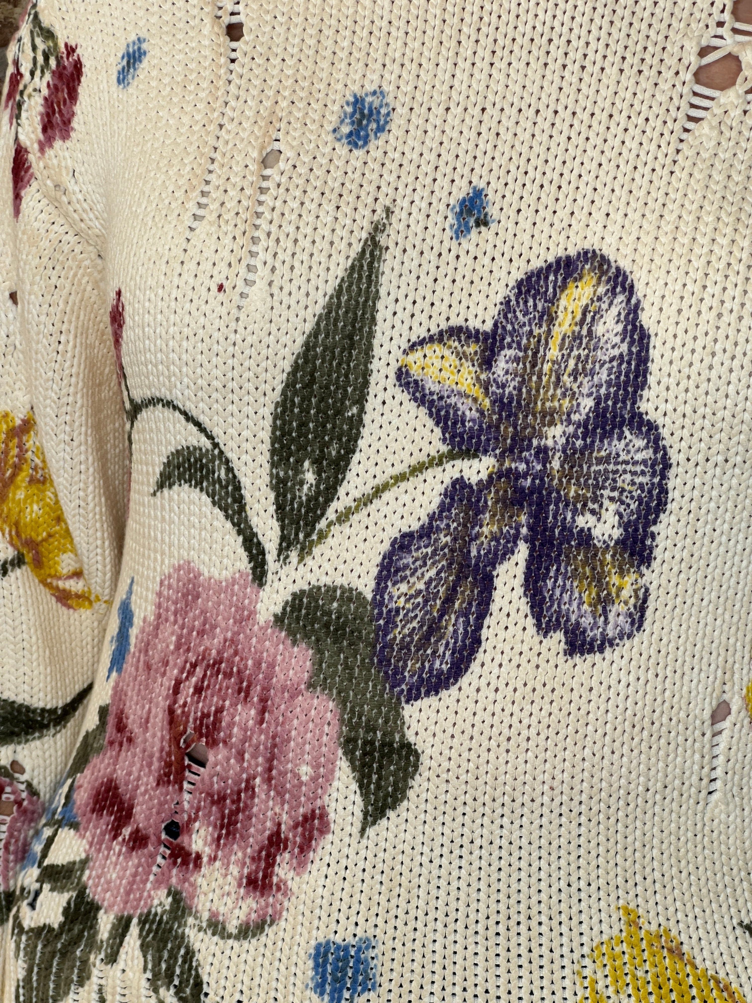 Oui Vintage Floral Pullover In Off White & Pink