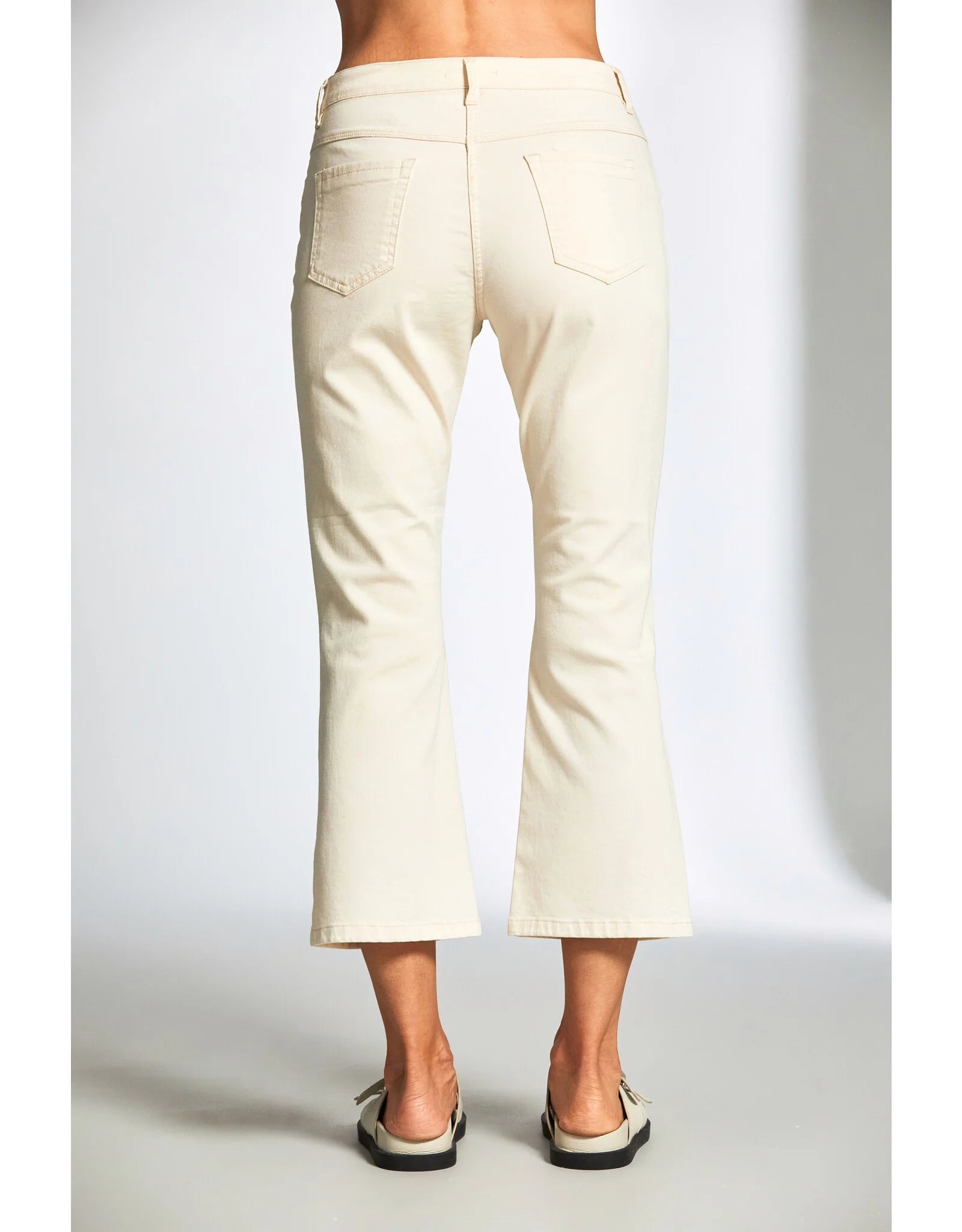 Peruzzi Kick Flare Jeans In Vanilla