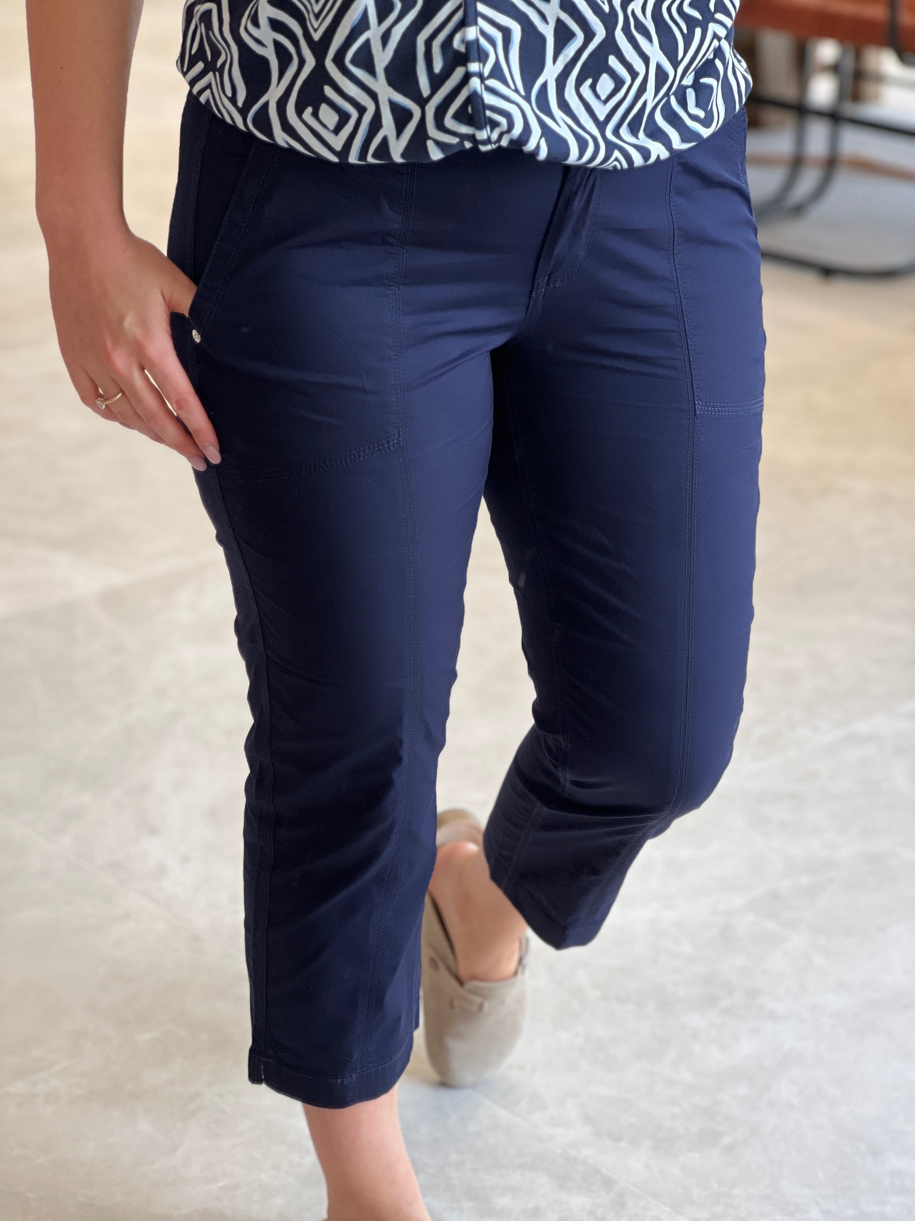 Cecil New York Cropped Trousers In Urban Dark Blue