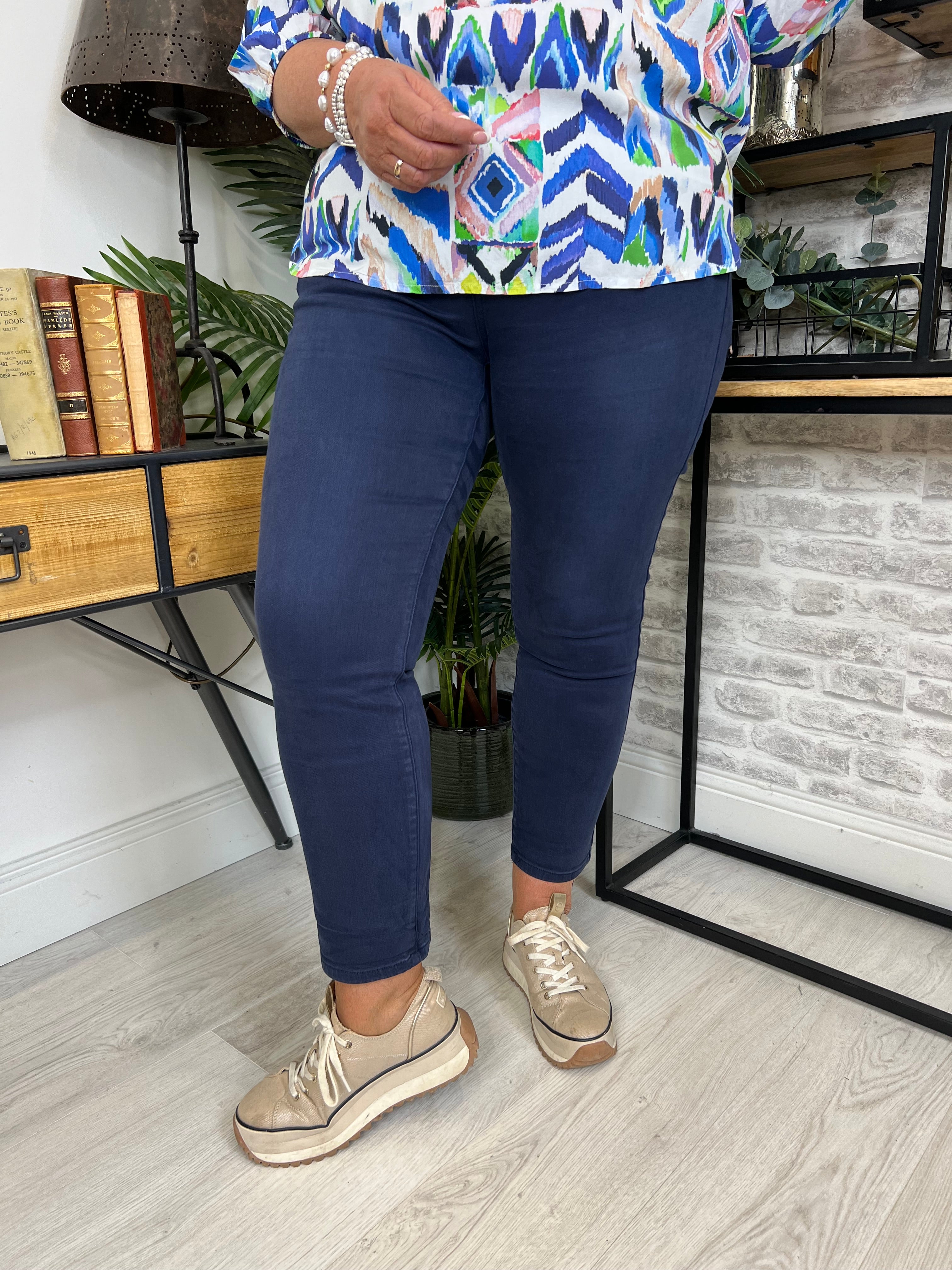 Toxik Highwaisted Boyfriend Jeans In Navy