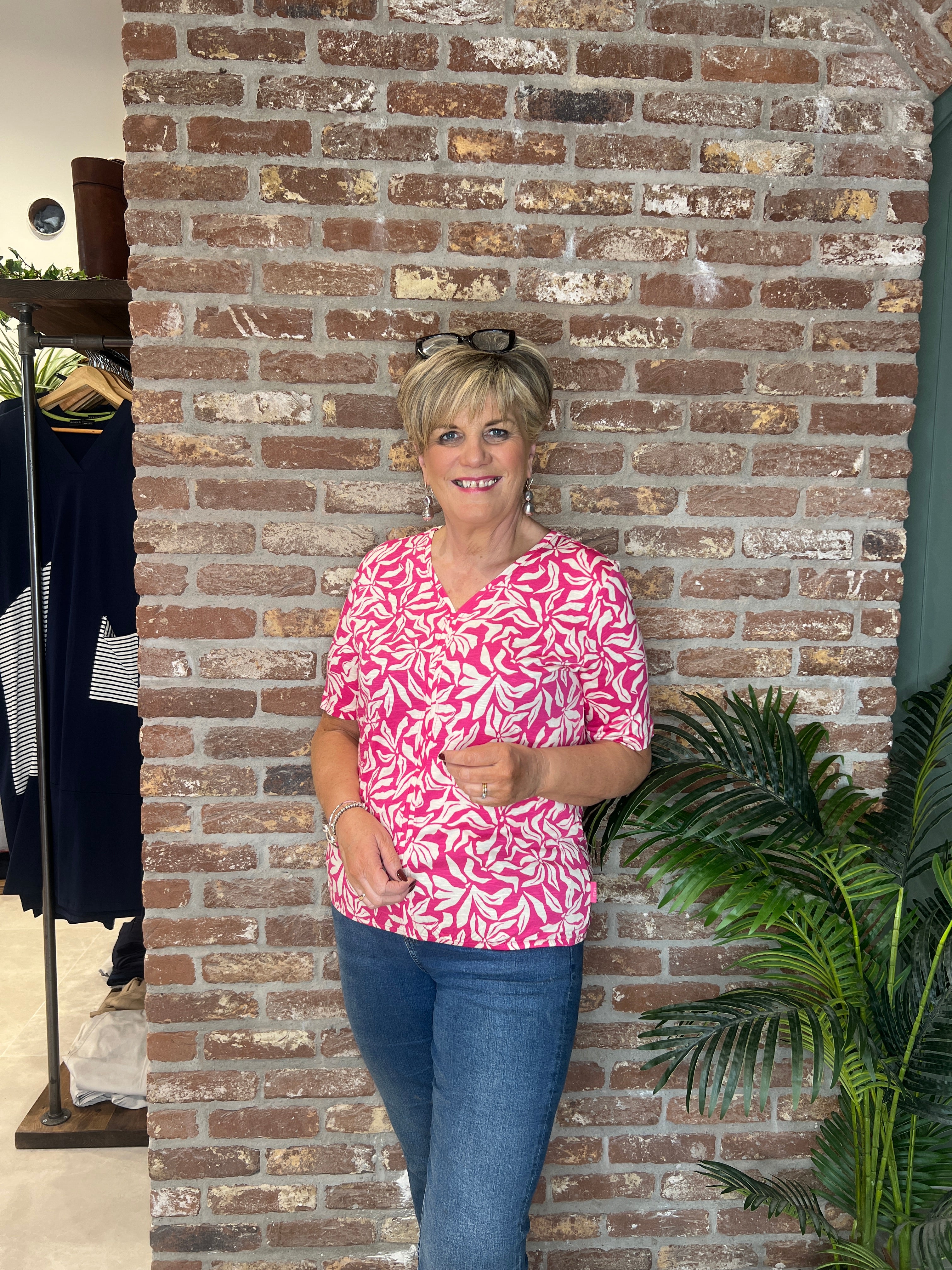 Cecil Multi v-neck Top In beetroot pink