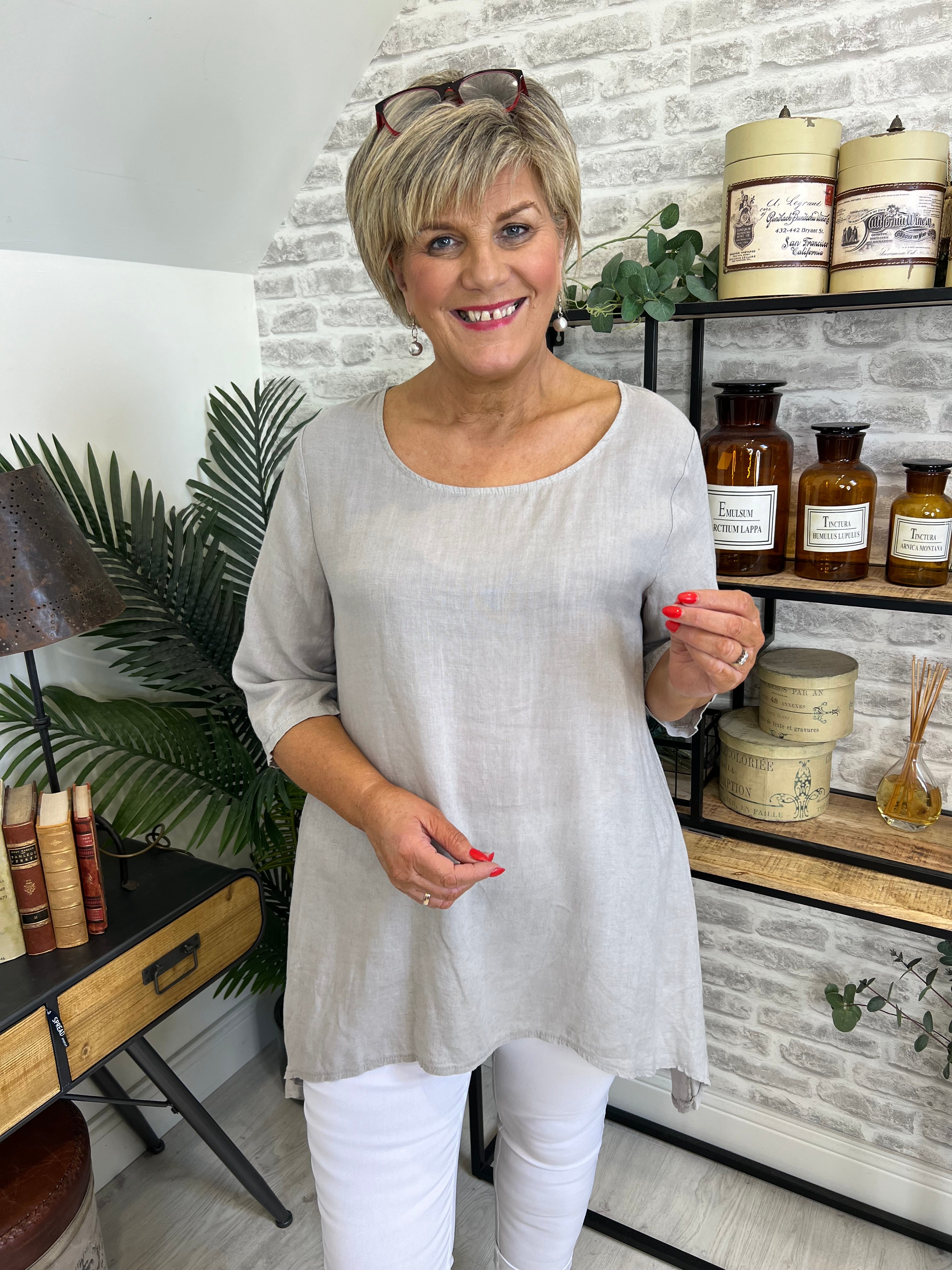 Deck By Decollage Linen Tunic In Taupe
