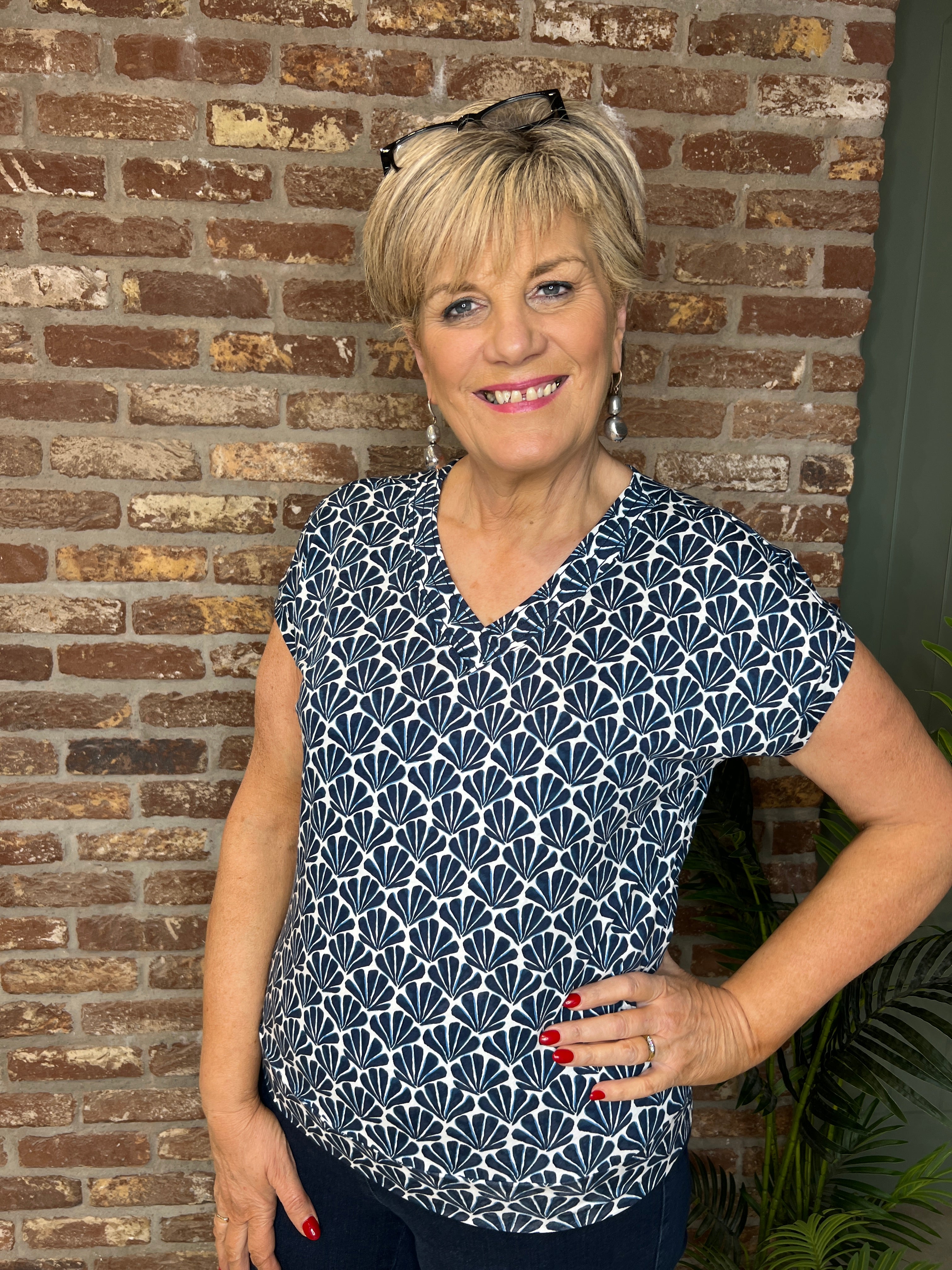 Cecil v-neck print top In Universal Blue