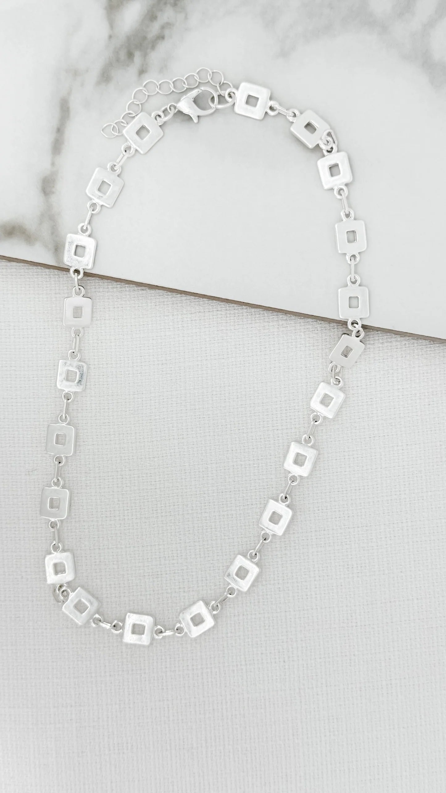 Envy Short Square Link Necklace In Silver