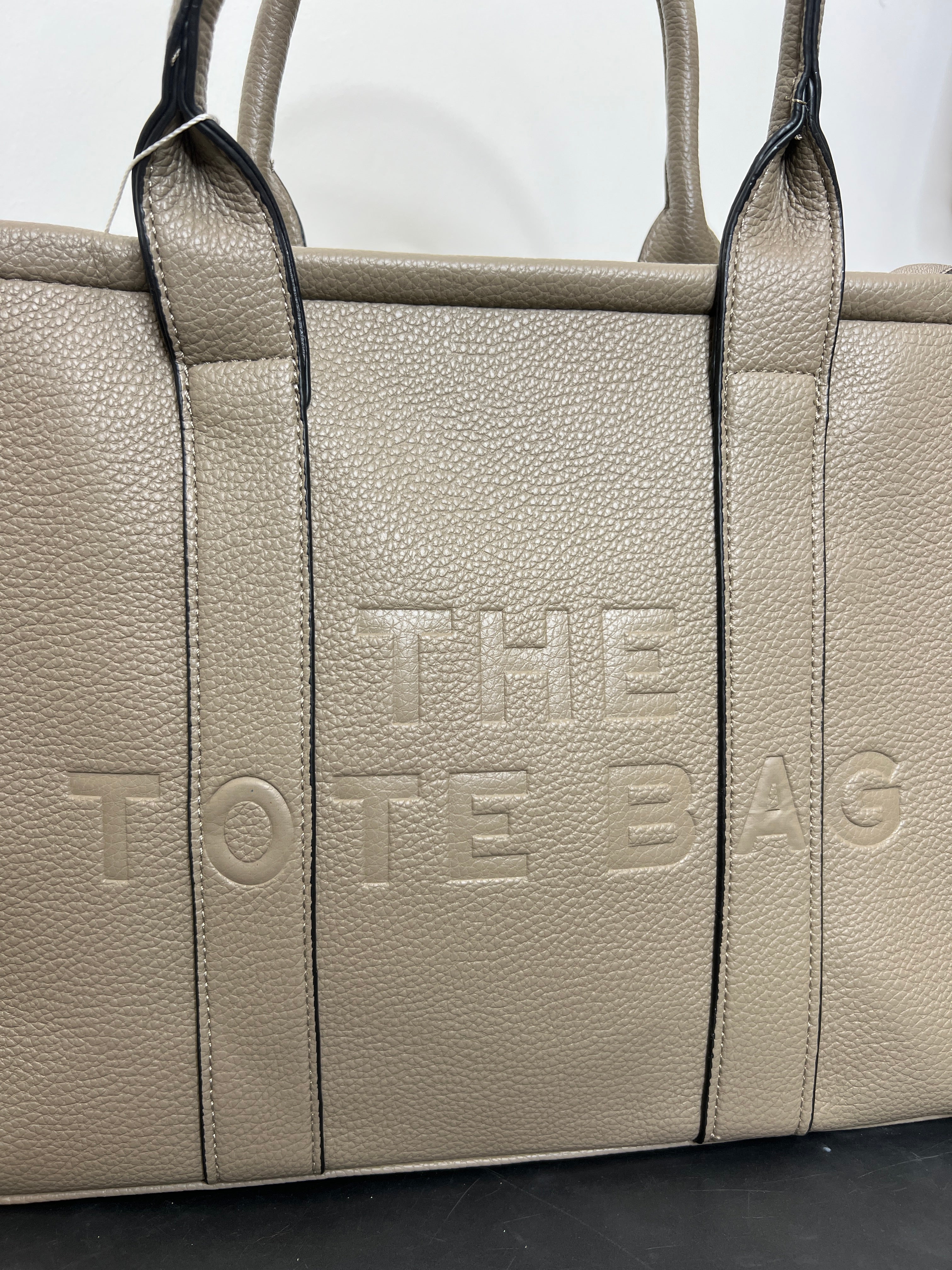 Taylor ‘The Tote Bag’ in Taupe