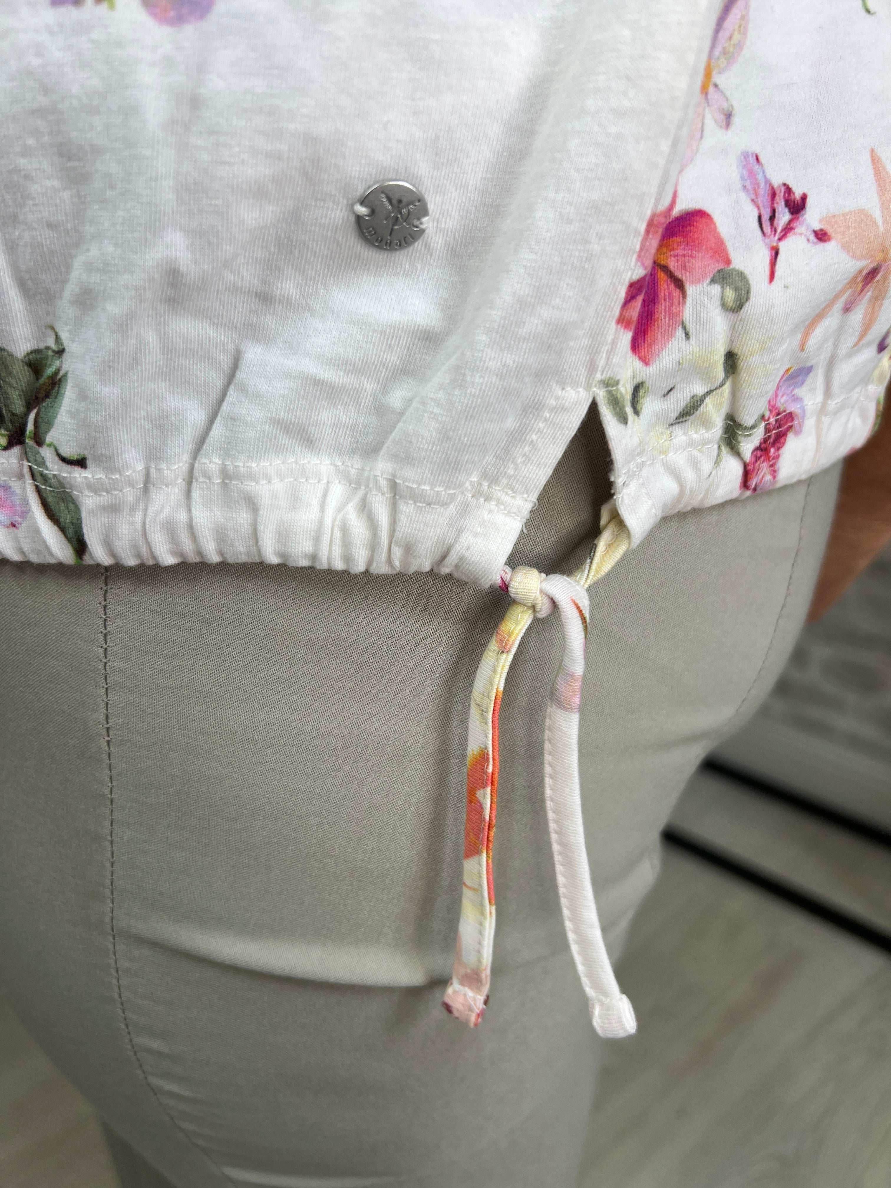 Monari T-shirt With Floral Print In Cream Multi