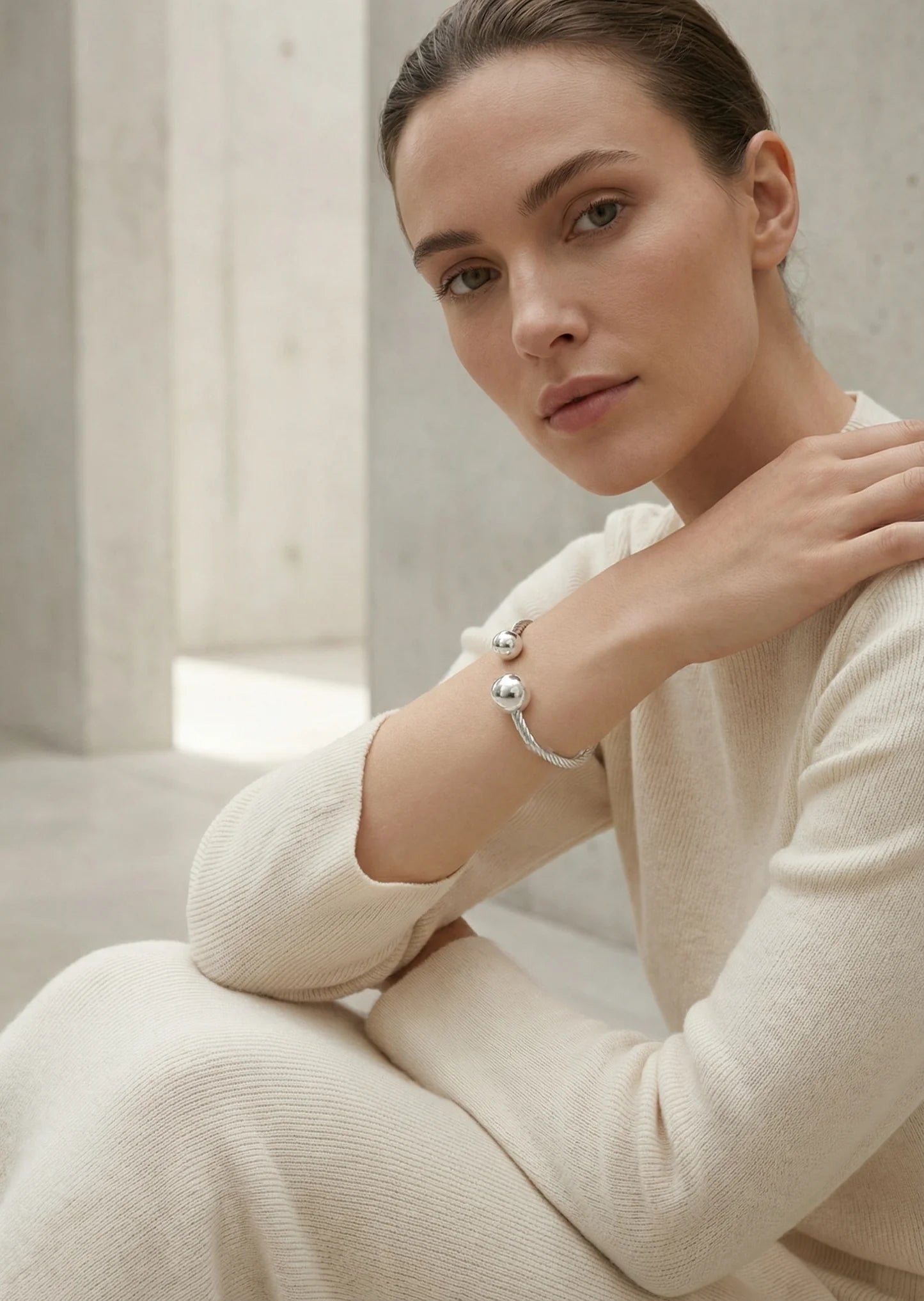 Envy Double Ball Bangle in silver