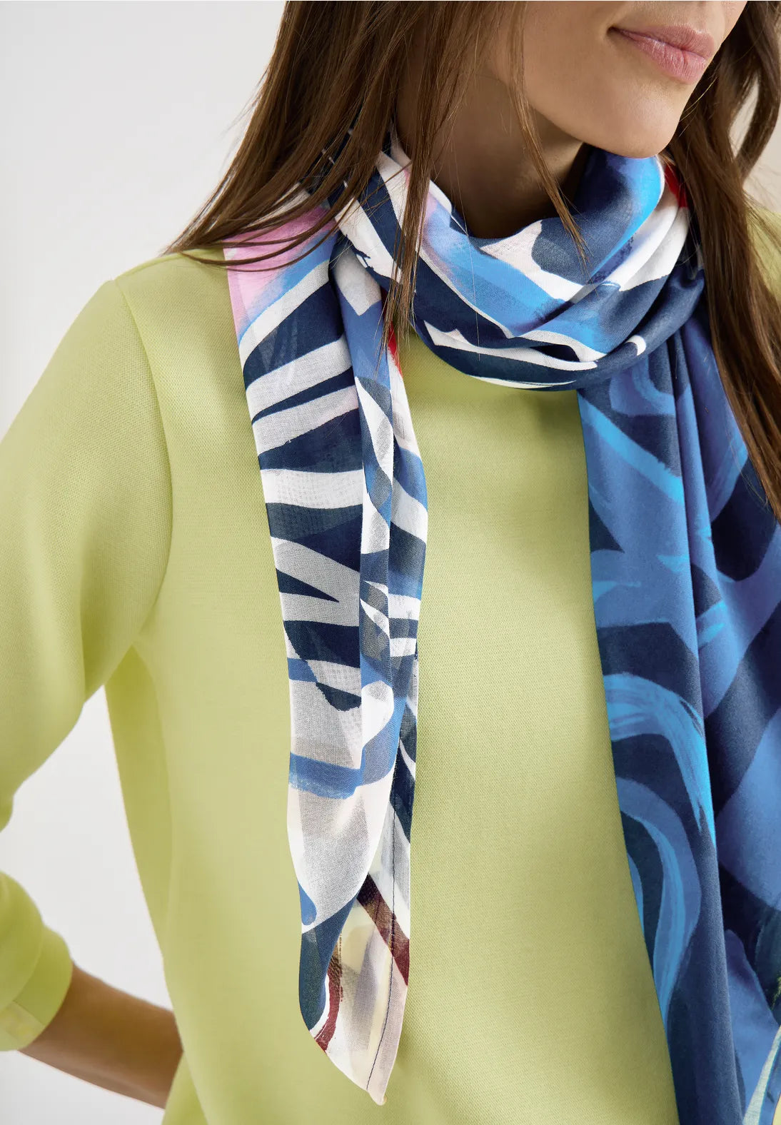 Cecil print multi scarf In universal blue