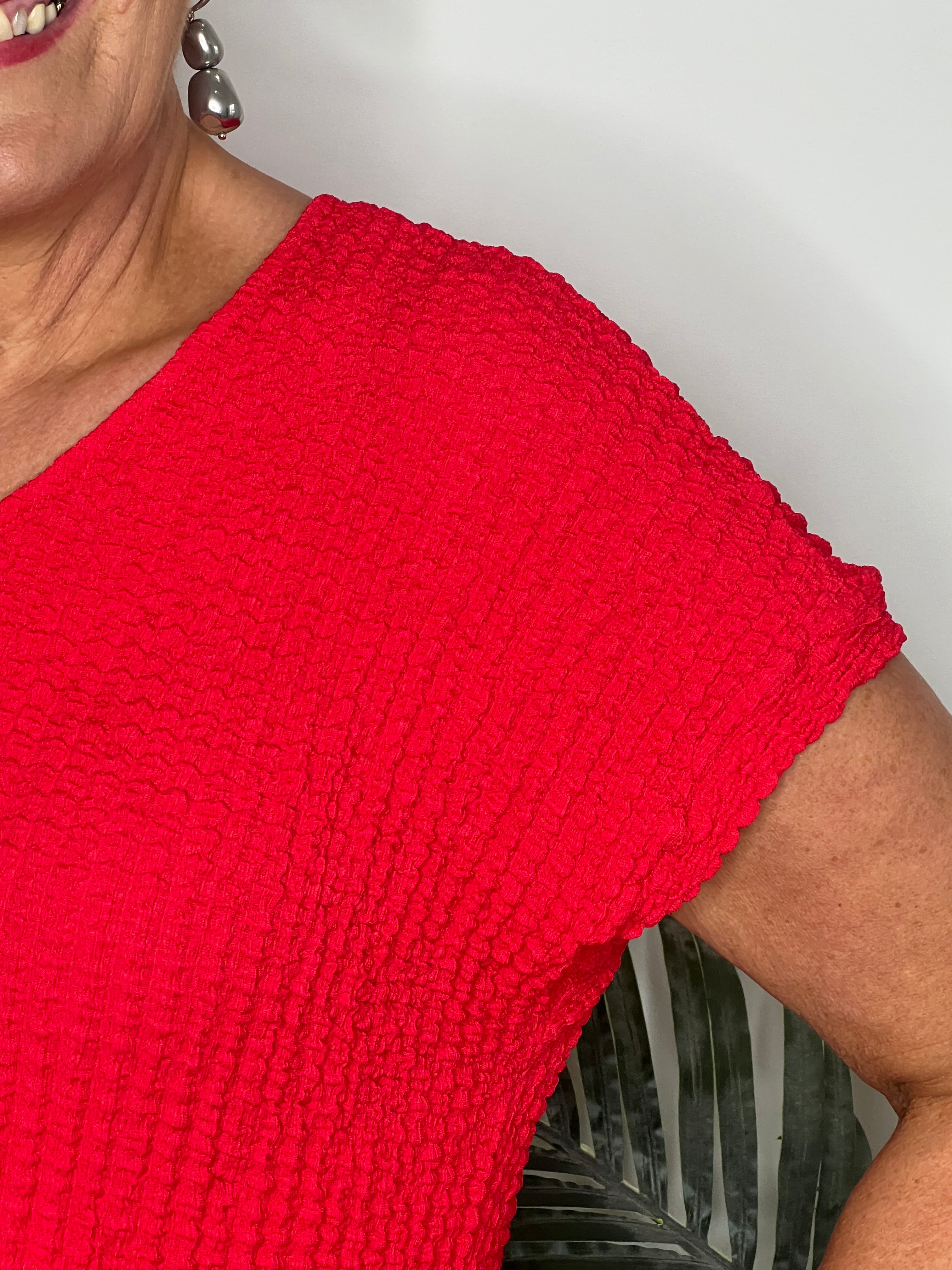 Cecil Crinkle Top In Glazed Apple Red