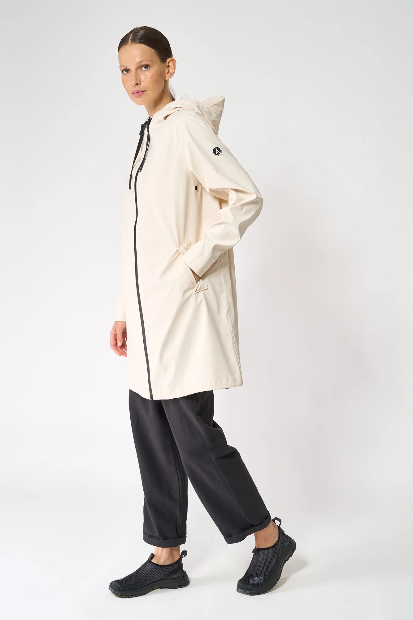 Tanta Nuovola Raincoat in Whitecap Grey