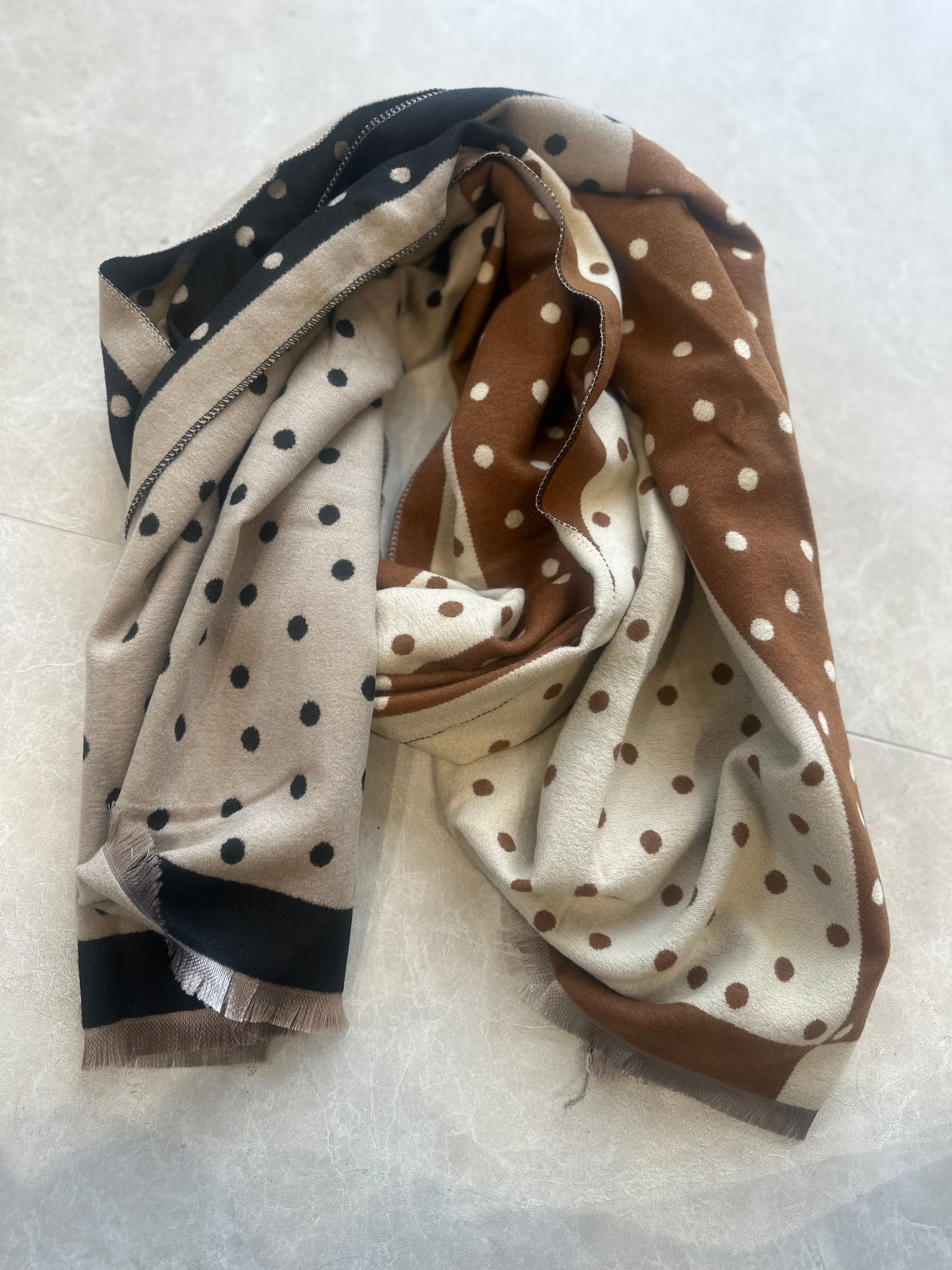 Nuchino spot print scarf in silver mink