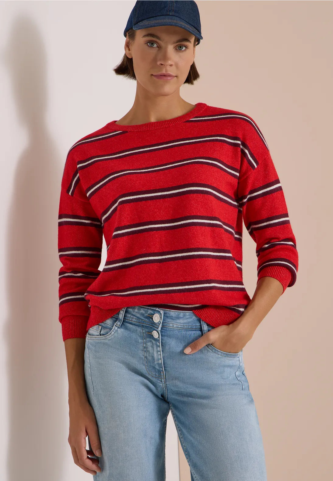 Cosy striped jumper in flame red