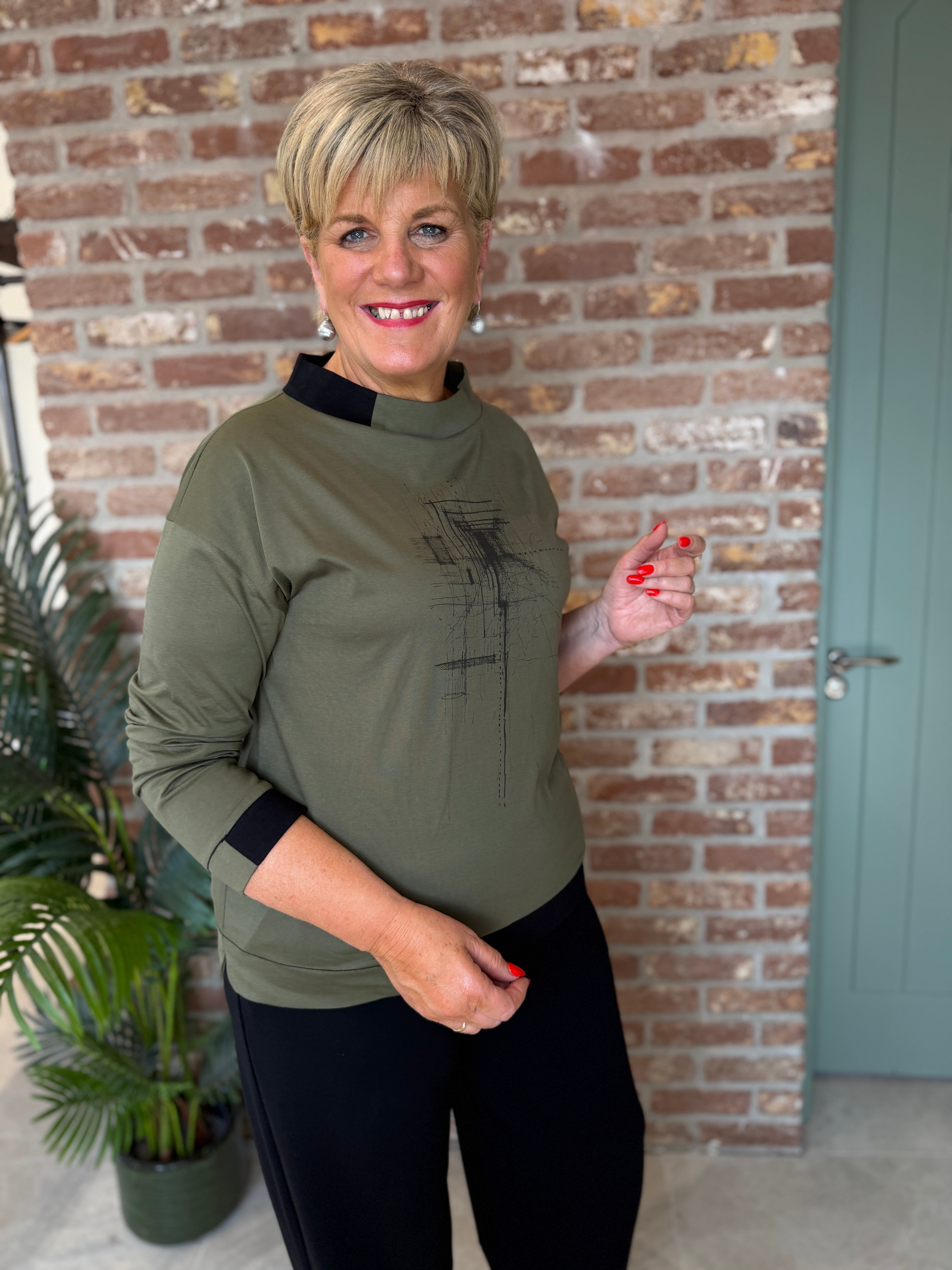 Patterned top in olive