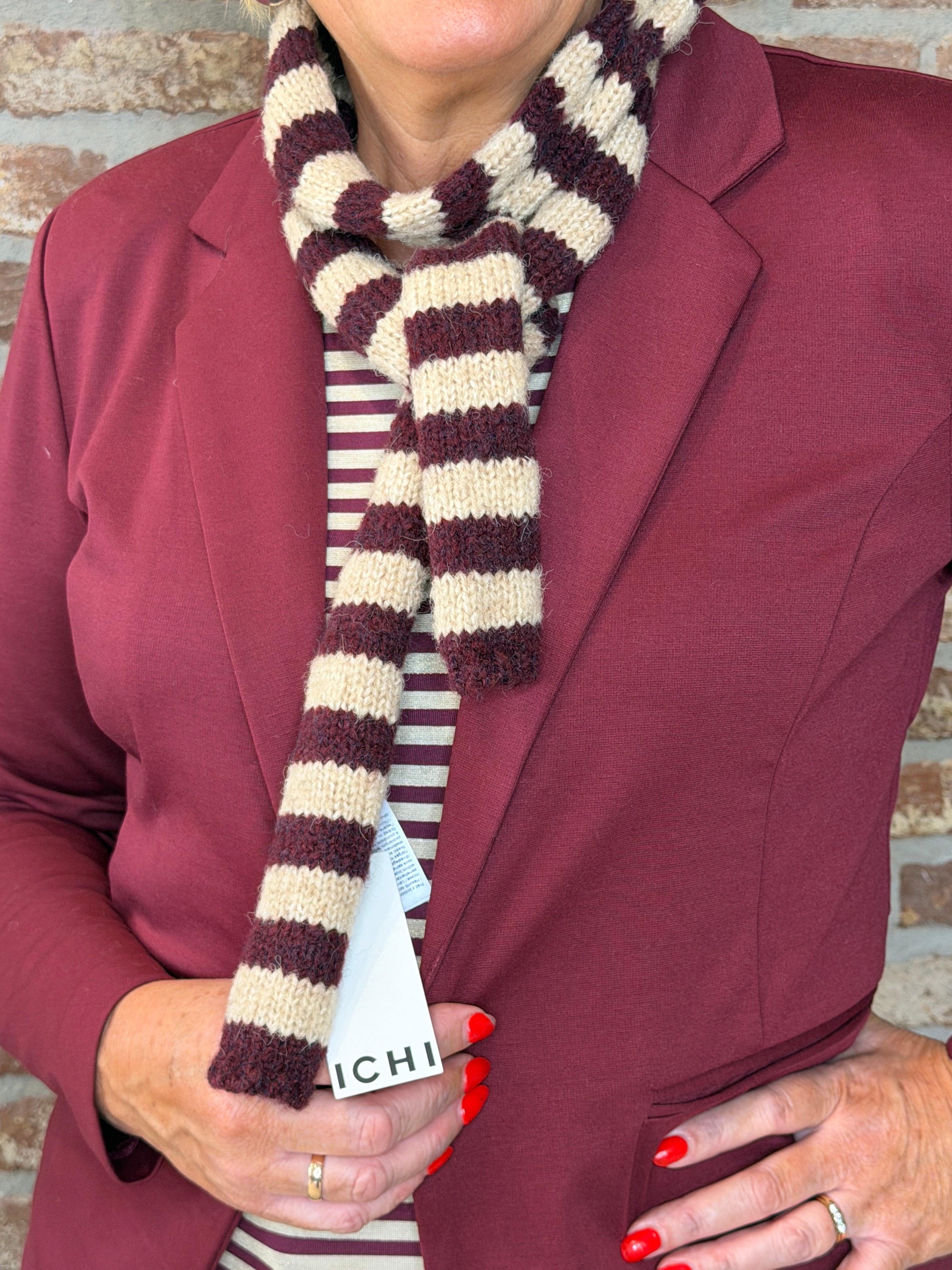 Striped fine scarf in Red multi