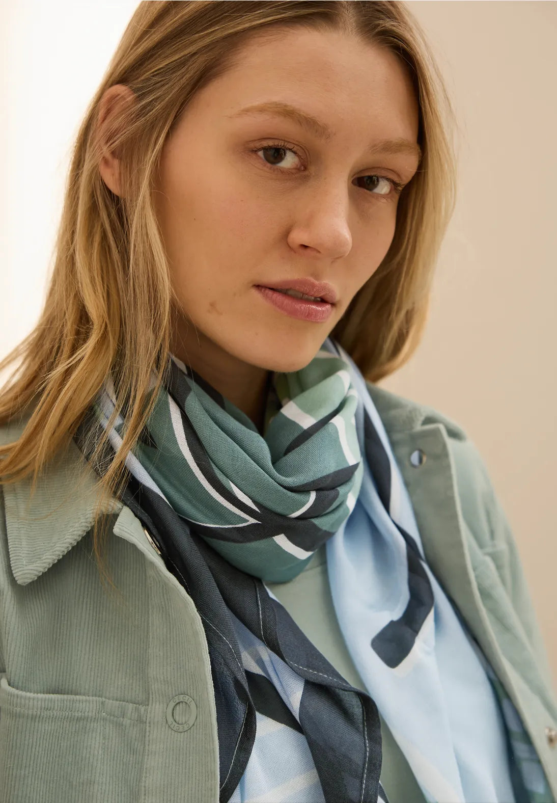 Cecil Printed Cloth Scarf In Slate Khaki