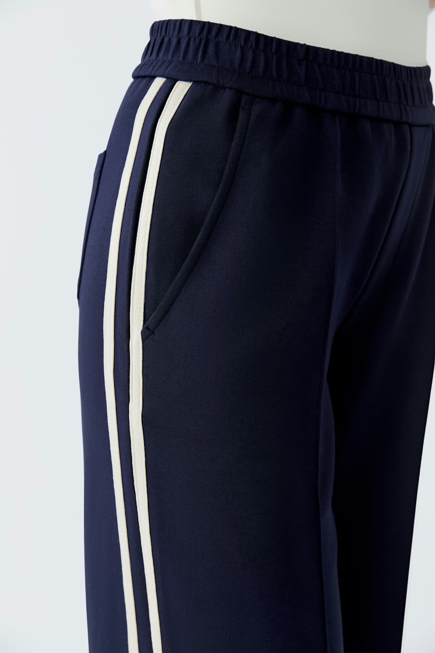 Oui Pull on trousers In Dark Blue & White
