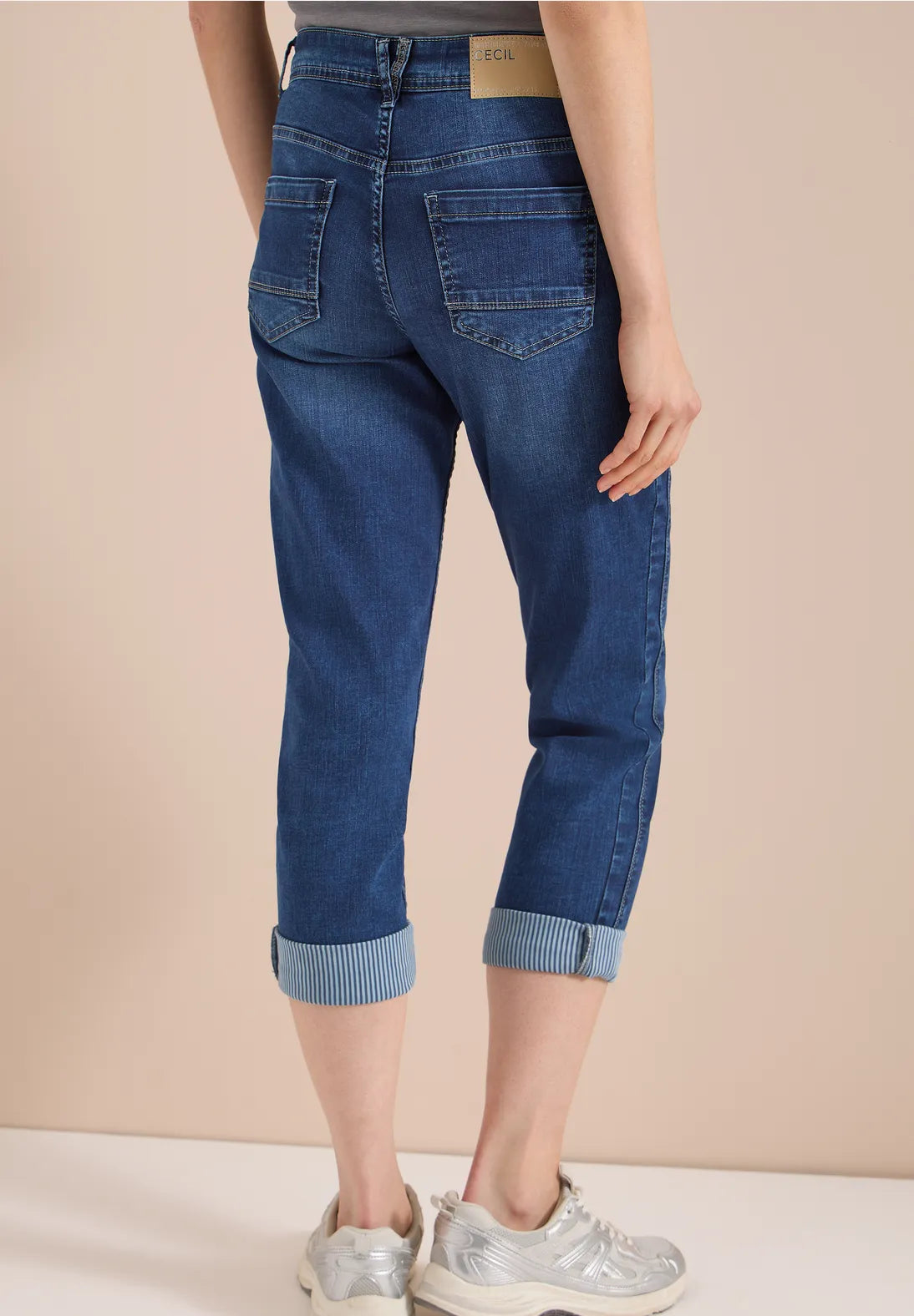 Cecil Scarlett Denim jeans In Mid Blue Wash Shirt