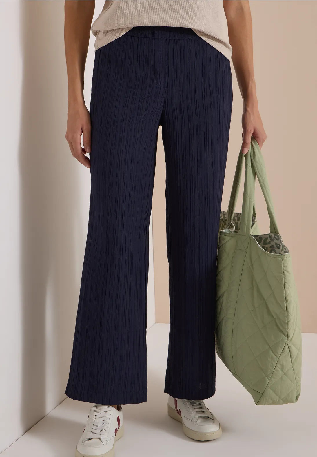Neele Structured Trousers In Navy