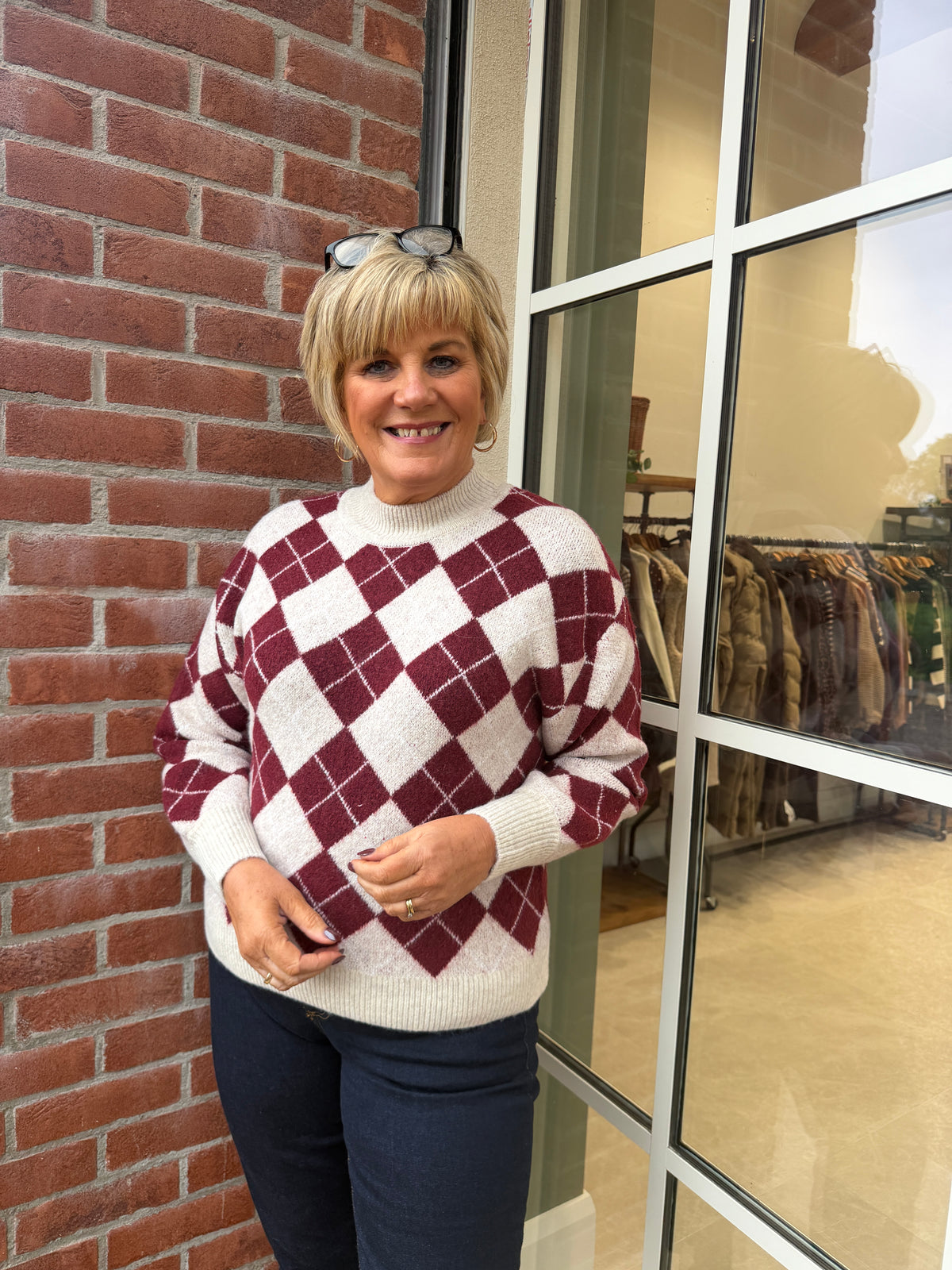 Argyle knit in oatmeal & red