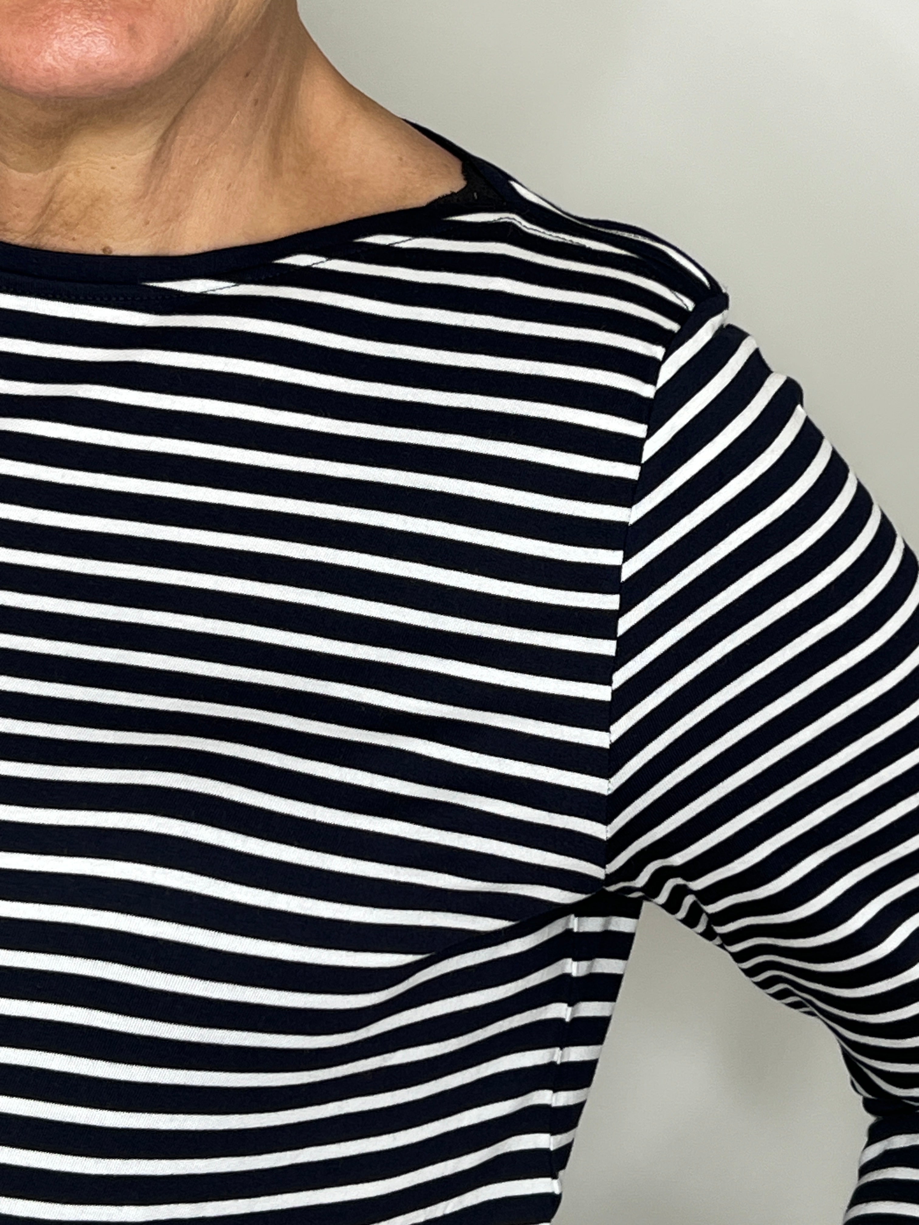 Cecil Striped Top In Navy